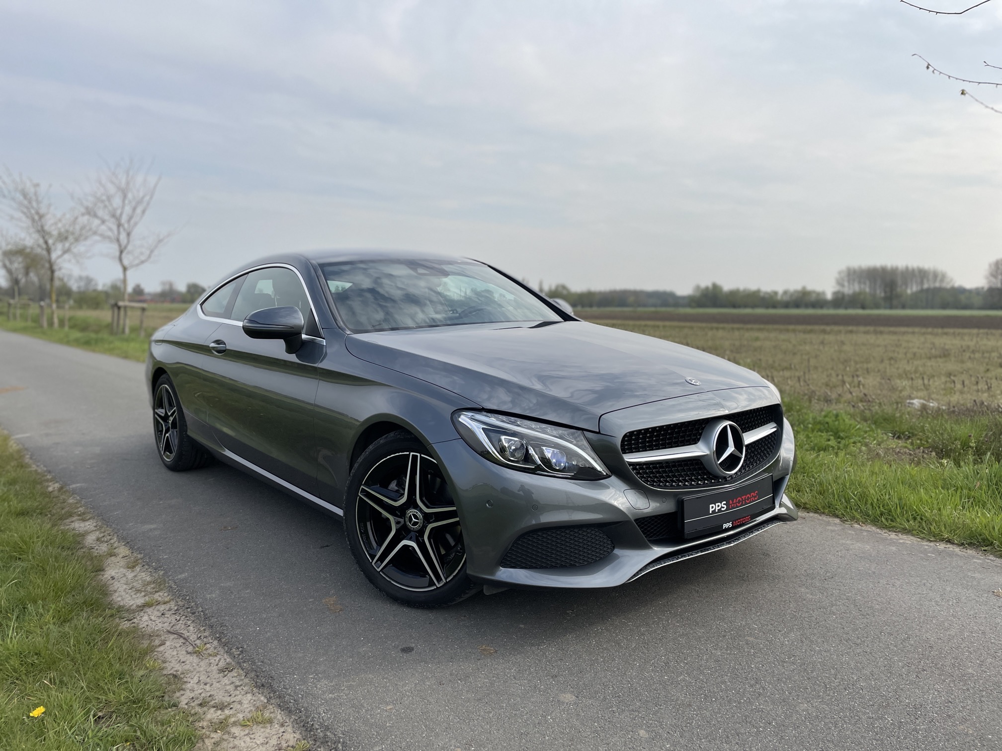 Mercedes Benz C220 photo 10