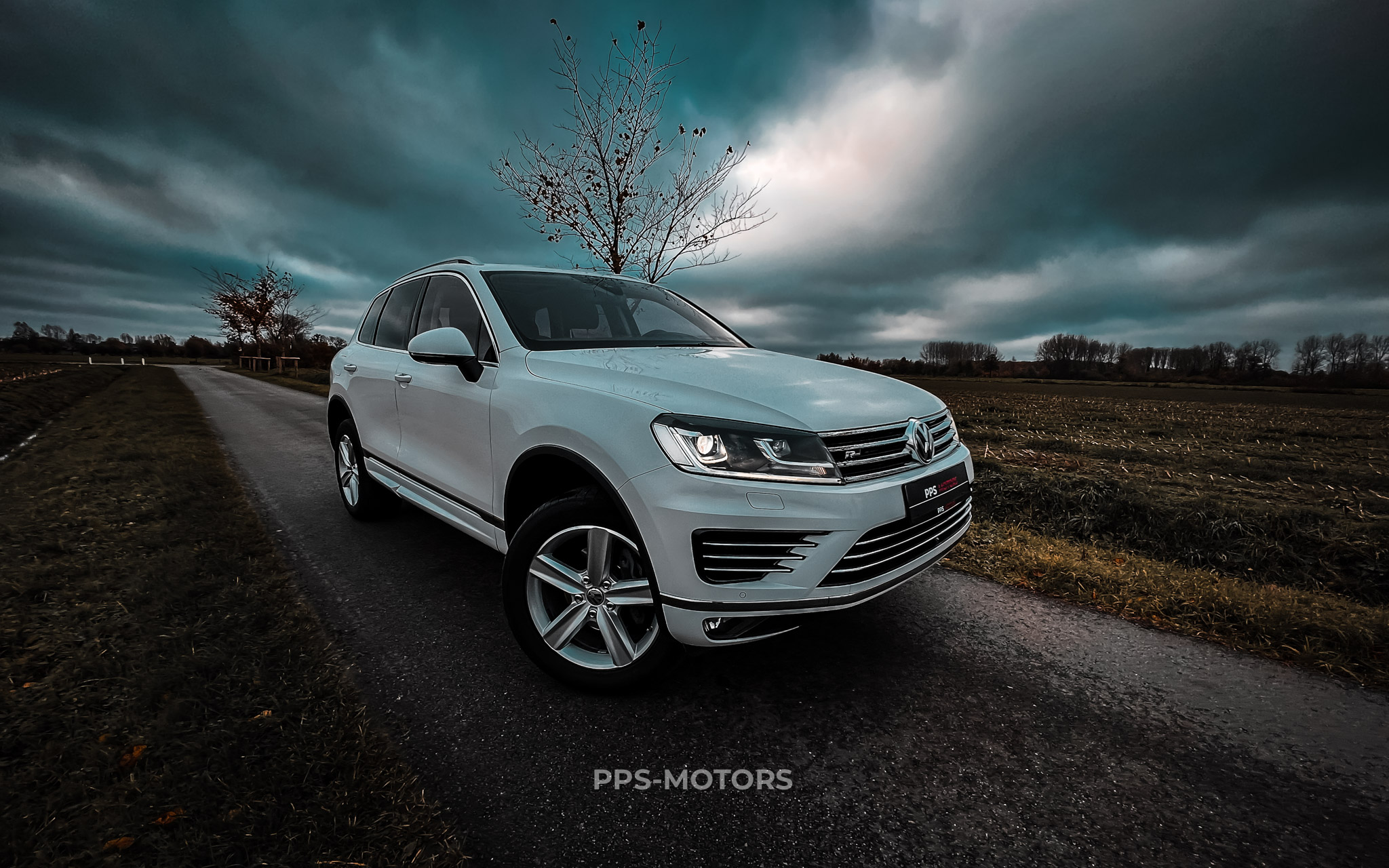 Volkswagen TOUAREG 3.0 TDI V6 R-LINE photo 11