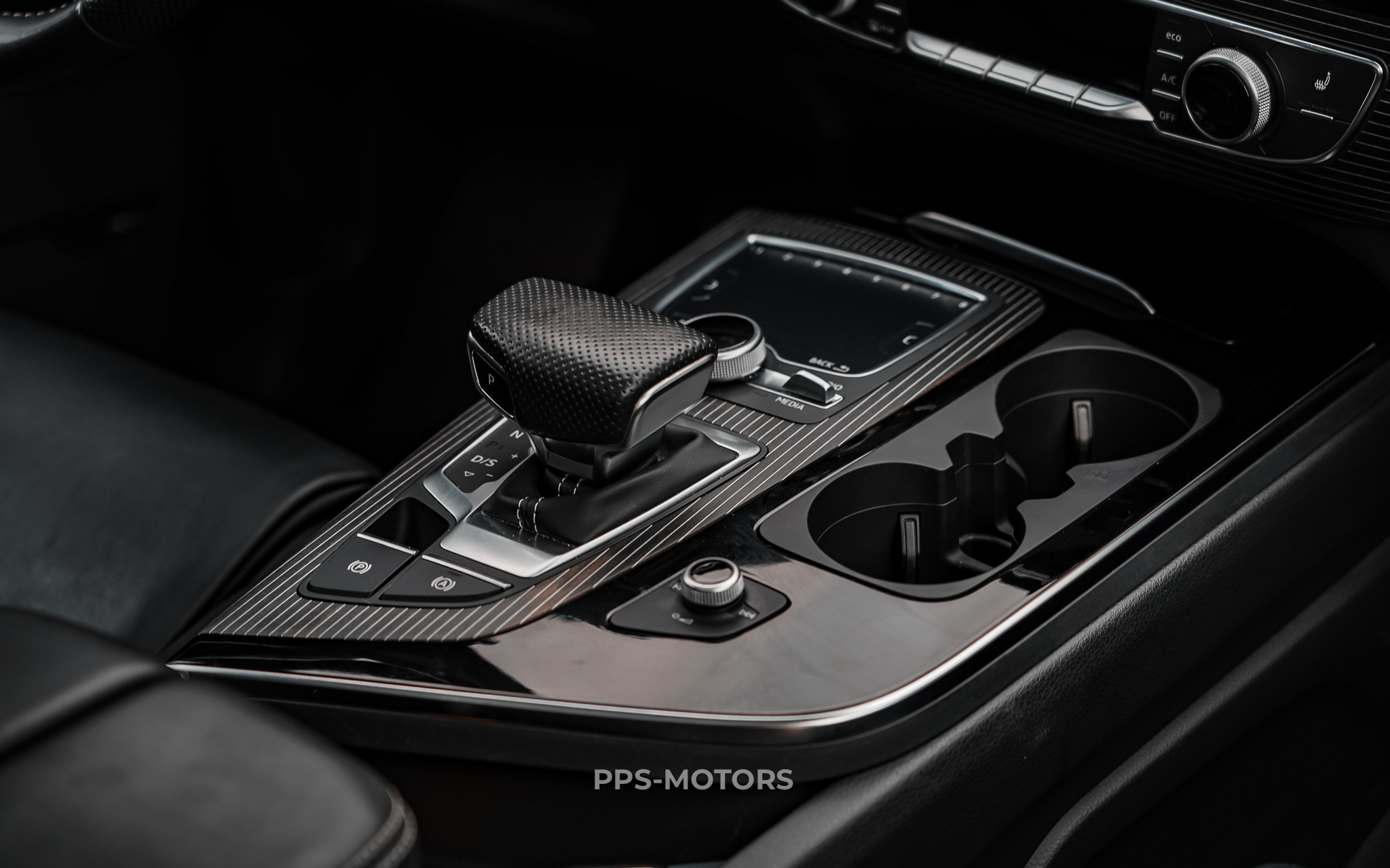 Audi Q7 3.0 TDI V6 E-TRON photo 21