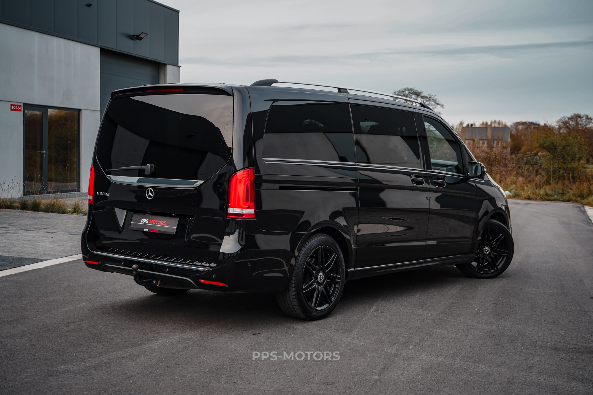 Mercedes Benz V300 AMG PAKKET photo 13