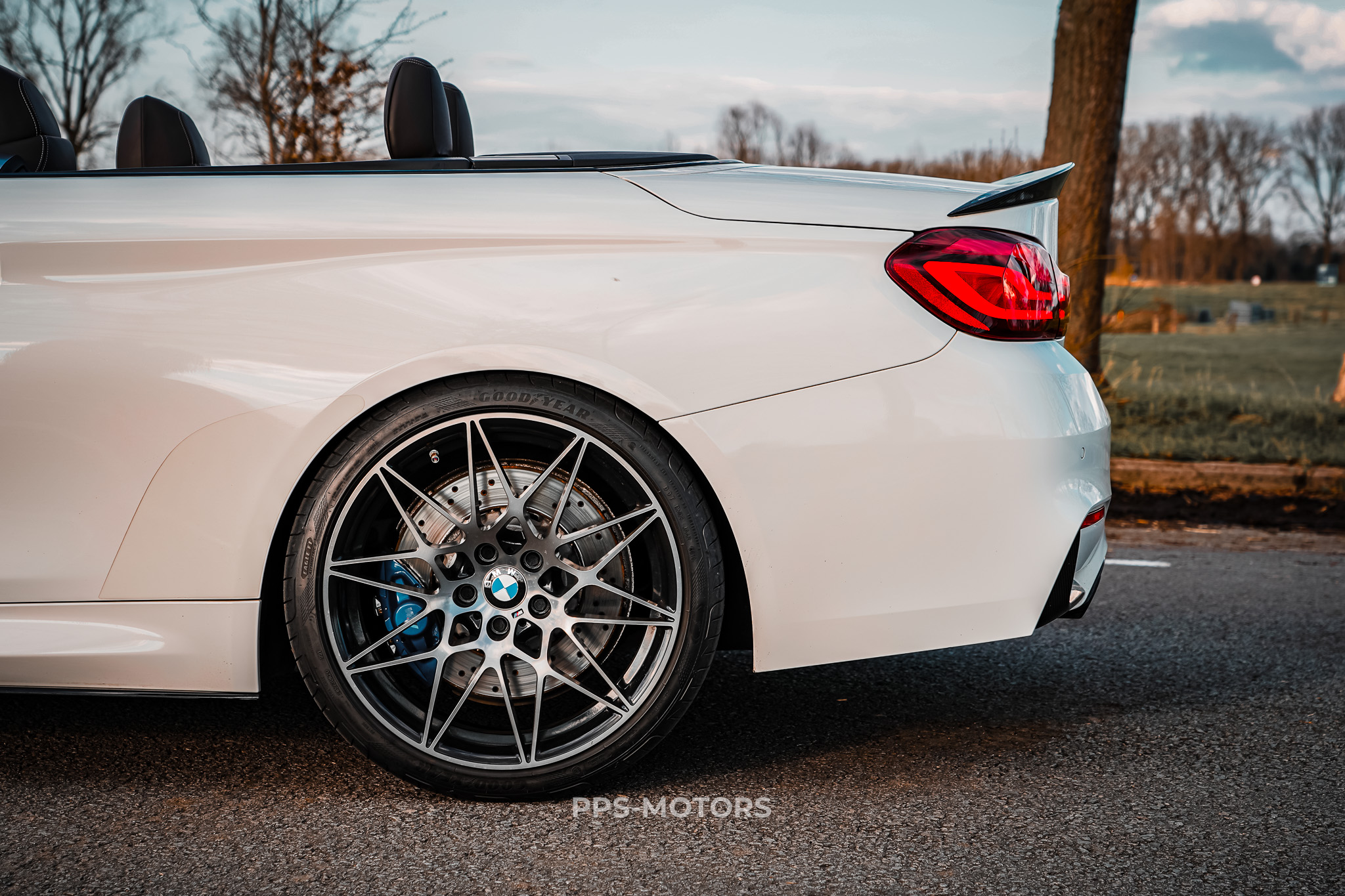 BMW M4 3.0 CABRIO INDIVIDUAL PACK photo 19