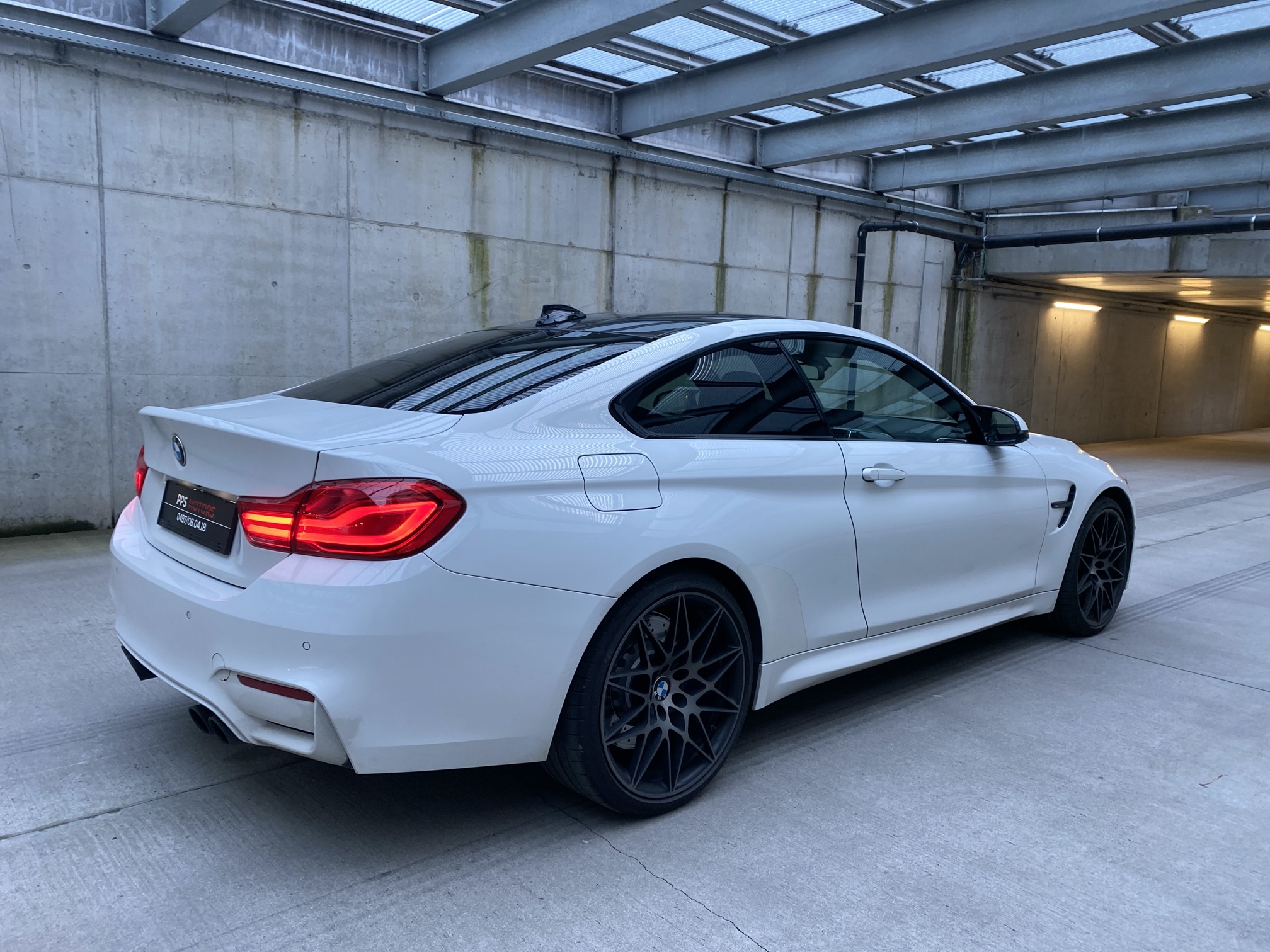 BMW M4 COMPETITION 3.0 photo 8