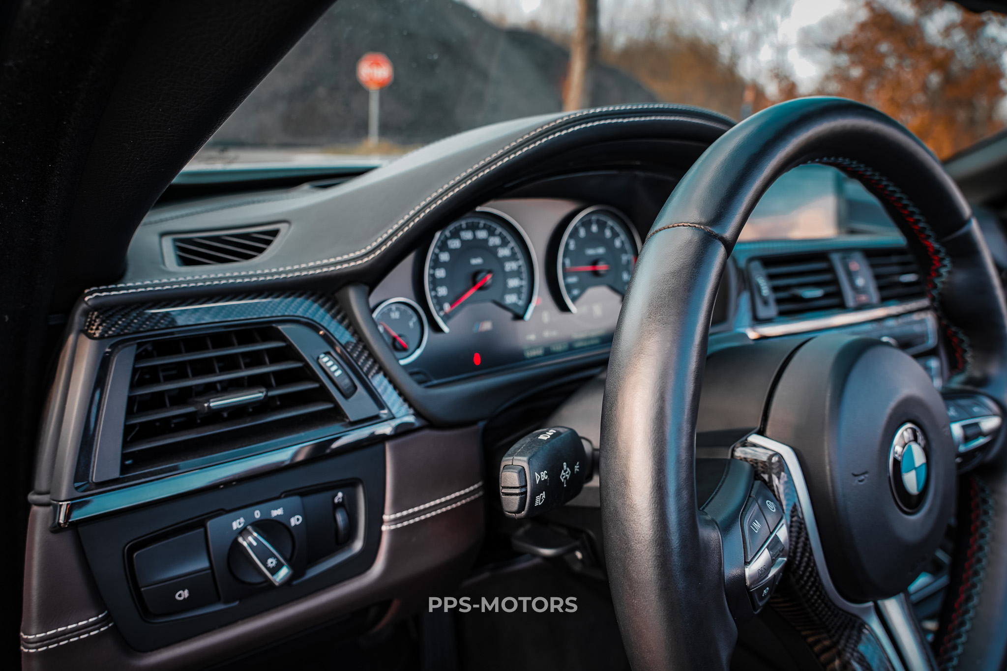 BMW M4 3.0 CABRIO INDIVIDUAL PACK photo 28