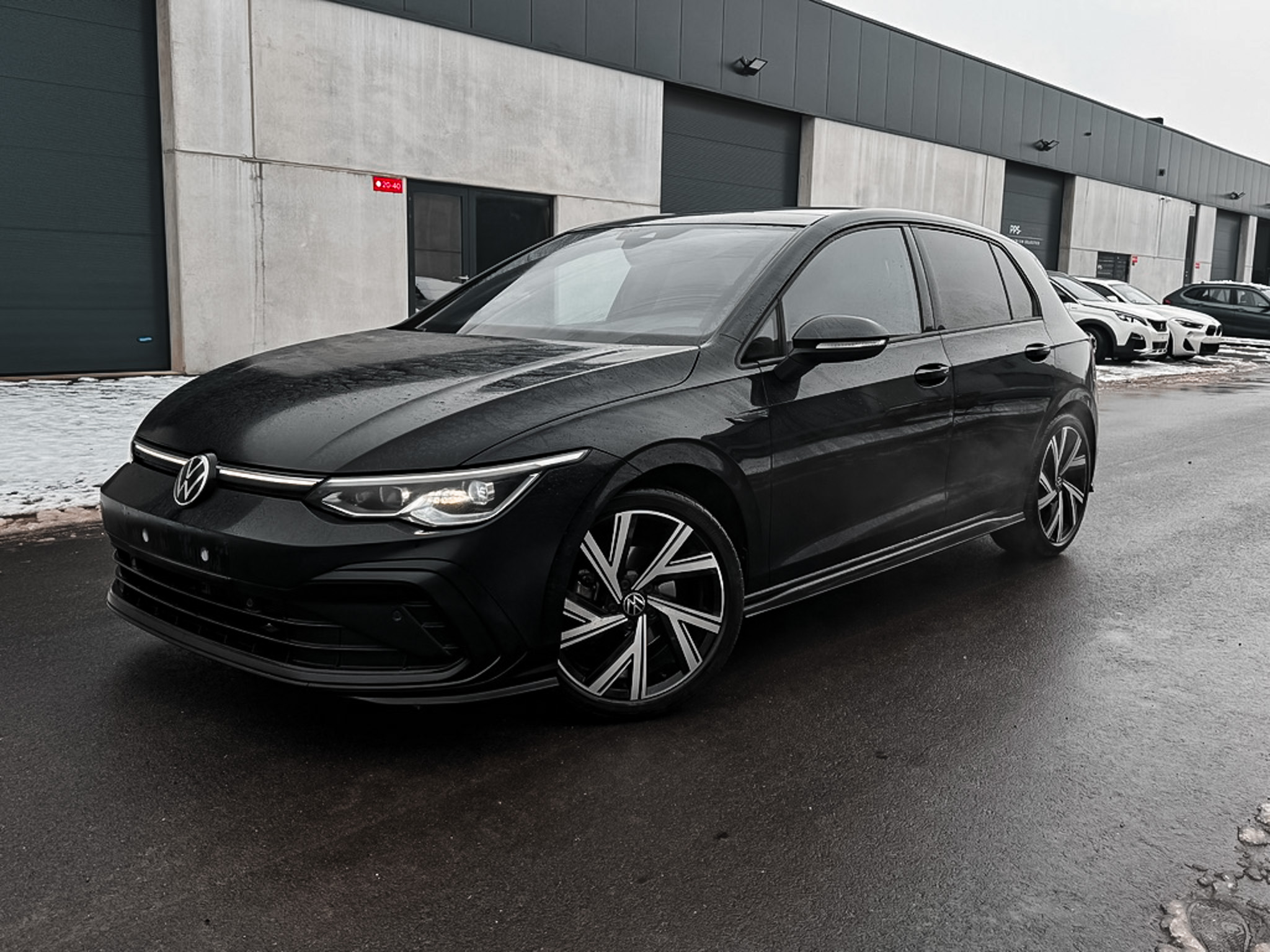 Volkswagen GOLF 8 1.5 eTSI R-Line photo 1