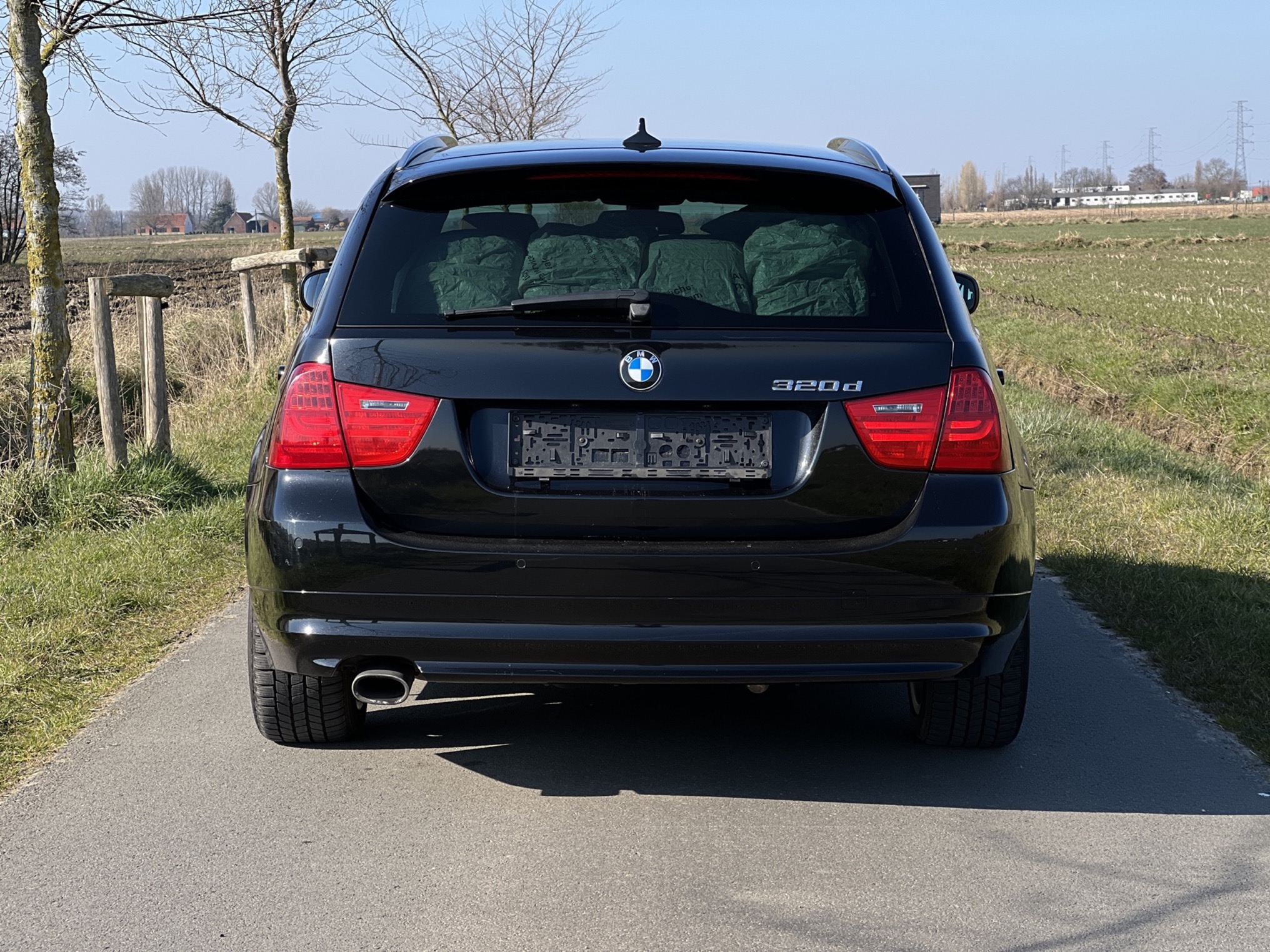 BMW 320d xDrive photo 8