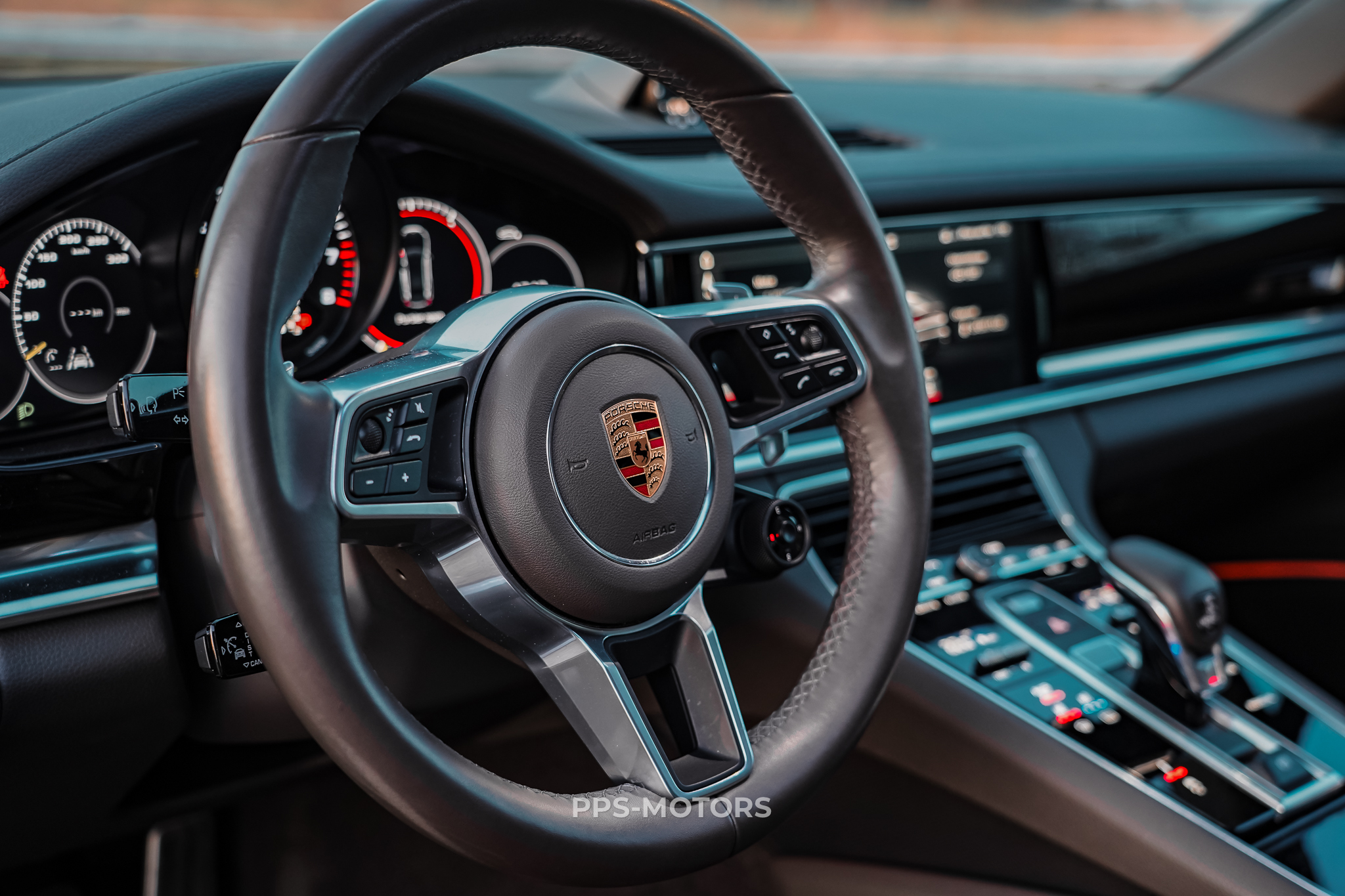 Porsche PANAMERA 4 E-HYBRID photo 25