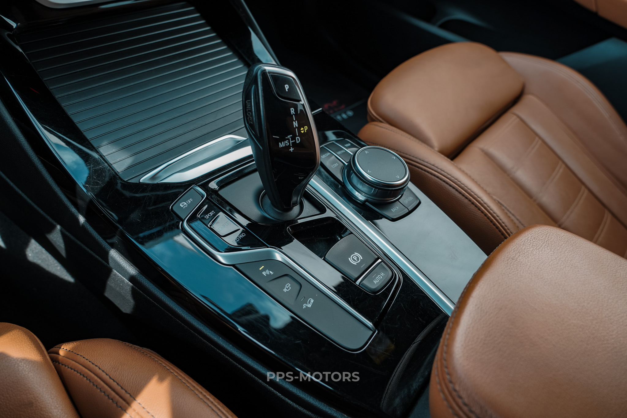 BMW X3 30i X-LINE photo 8