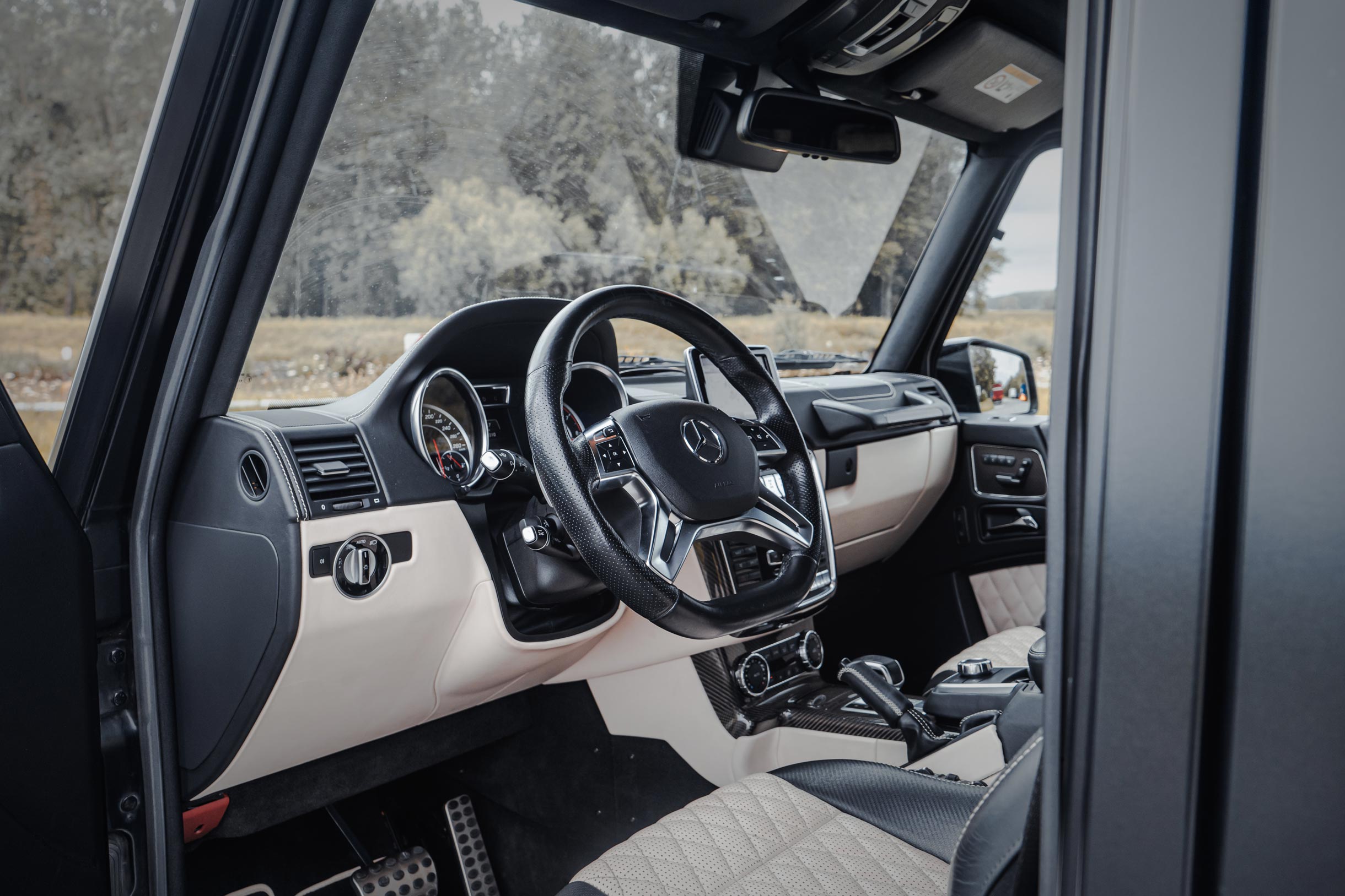 Mercedes Benz G63 AMG 5.5 V8 - EXCLUSIVE EDITION 463 - DESIGNO photo 27