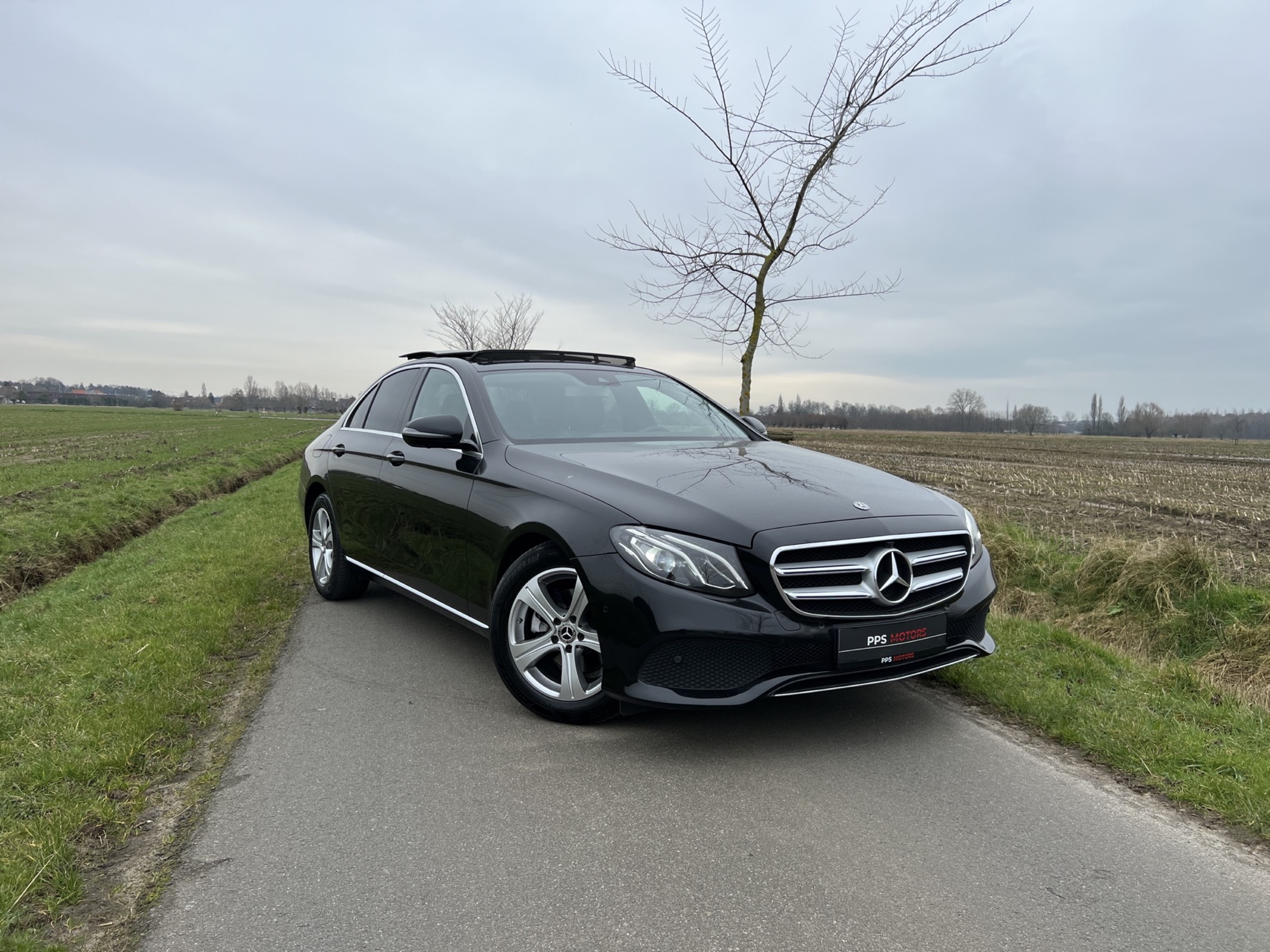Mercedes Benz E220 BERLINE AVANTGARDE photo 11