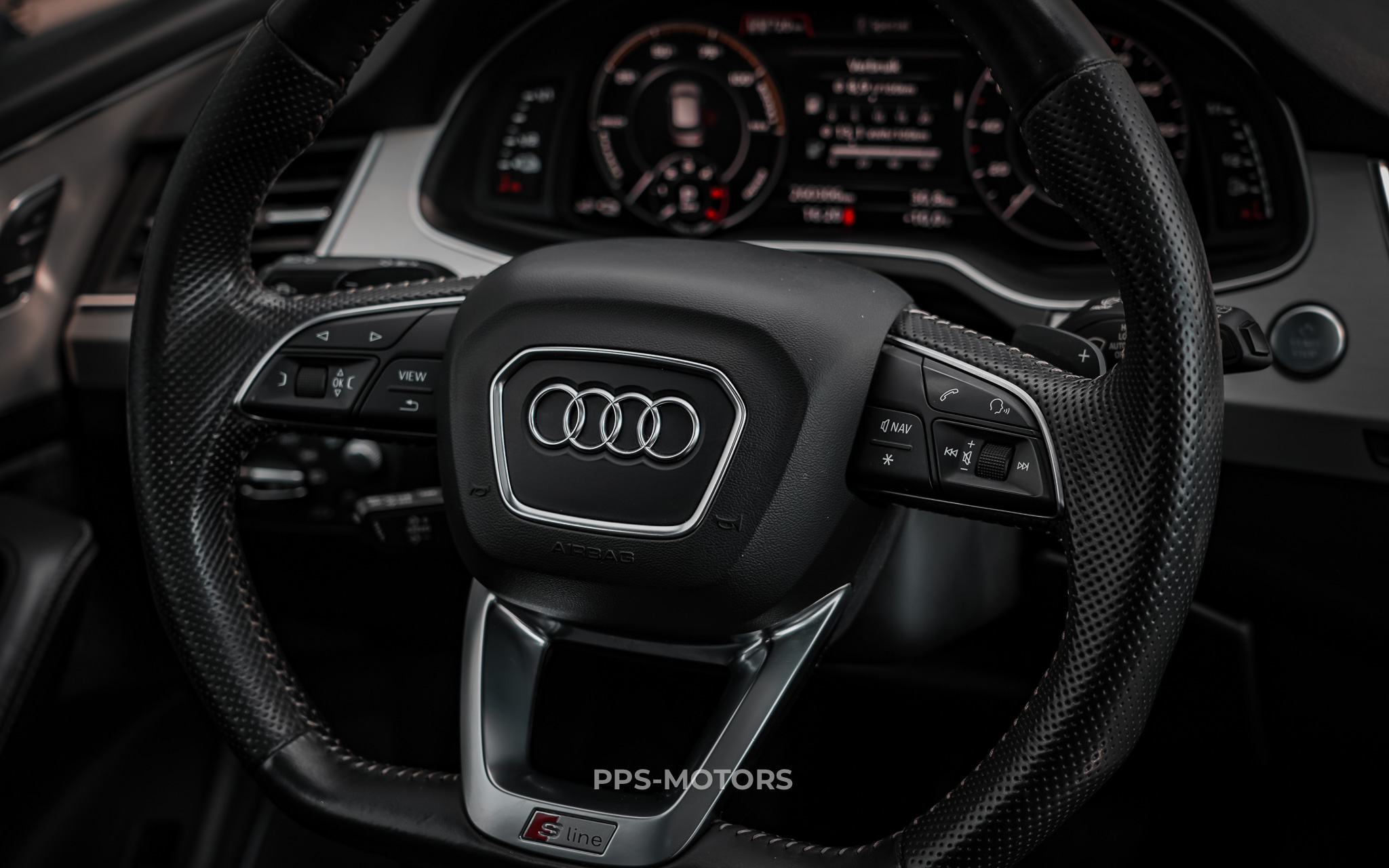 Audi Q7 3.0 TDi V6 QUATTRO E-TRON S-LINE photo 12