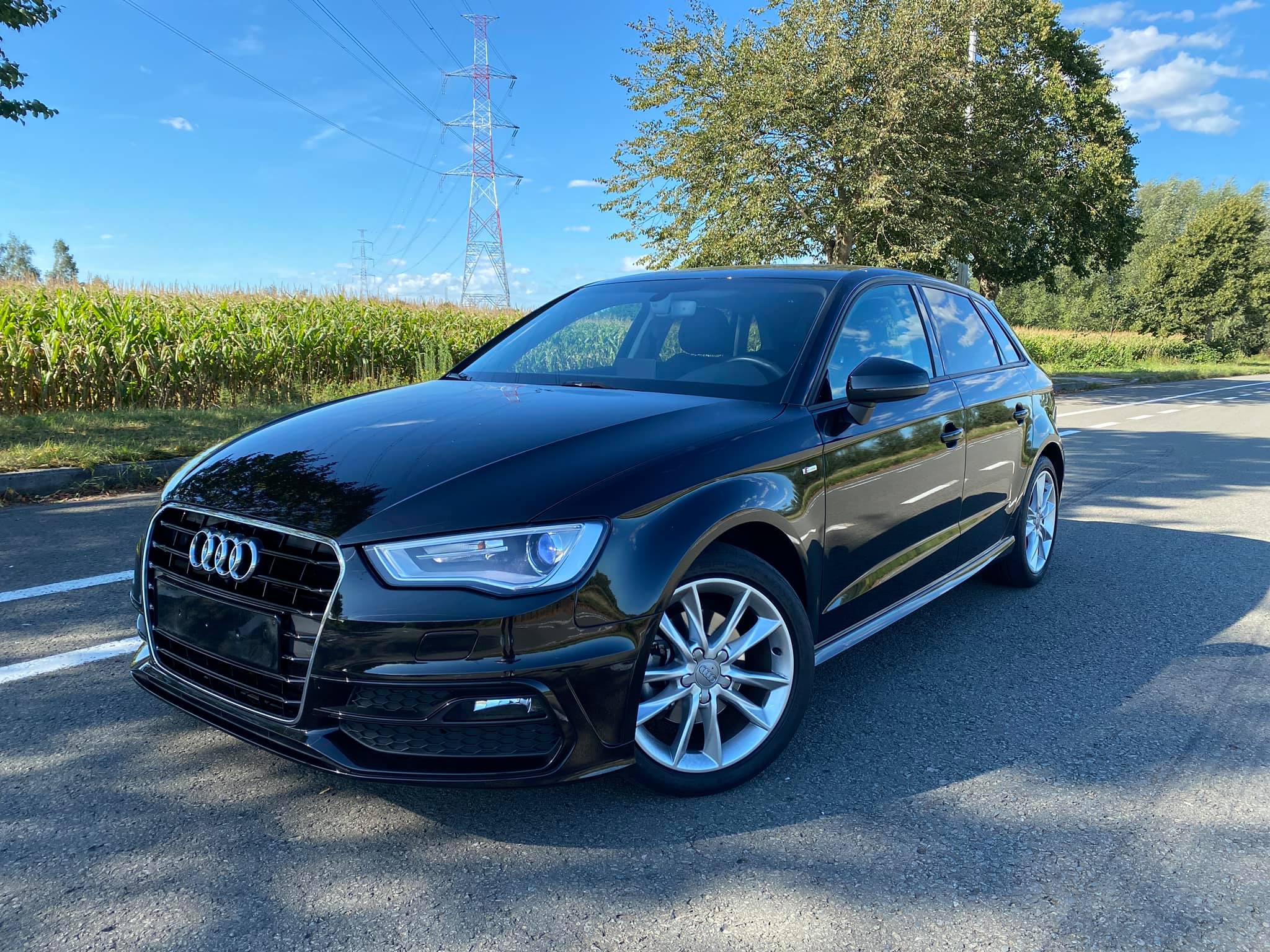 Audi A3 1.6 TDI S-LINE photo 1