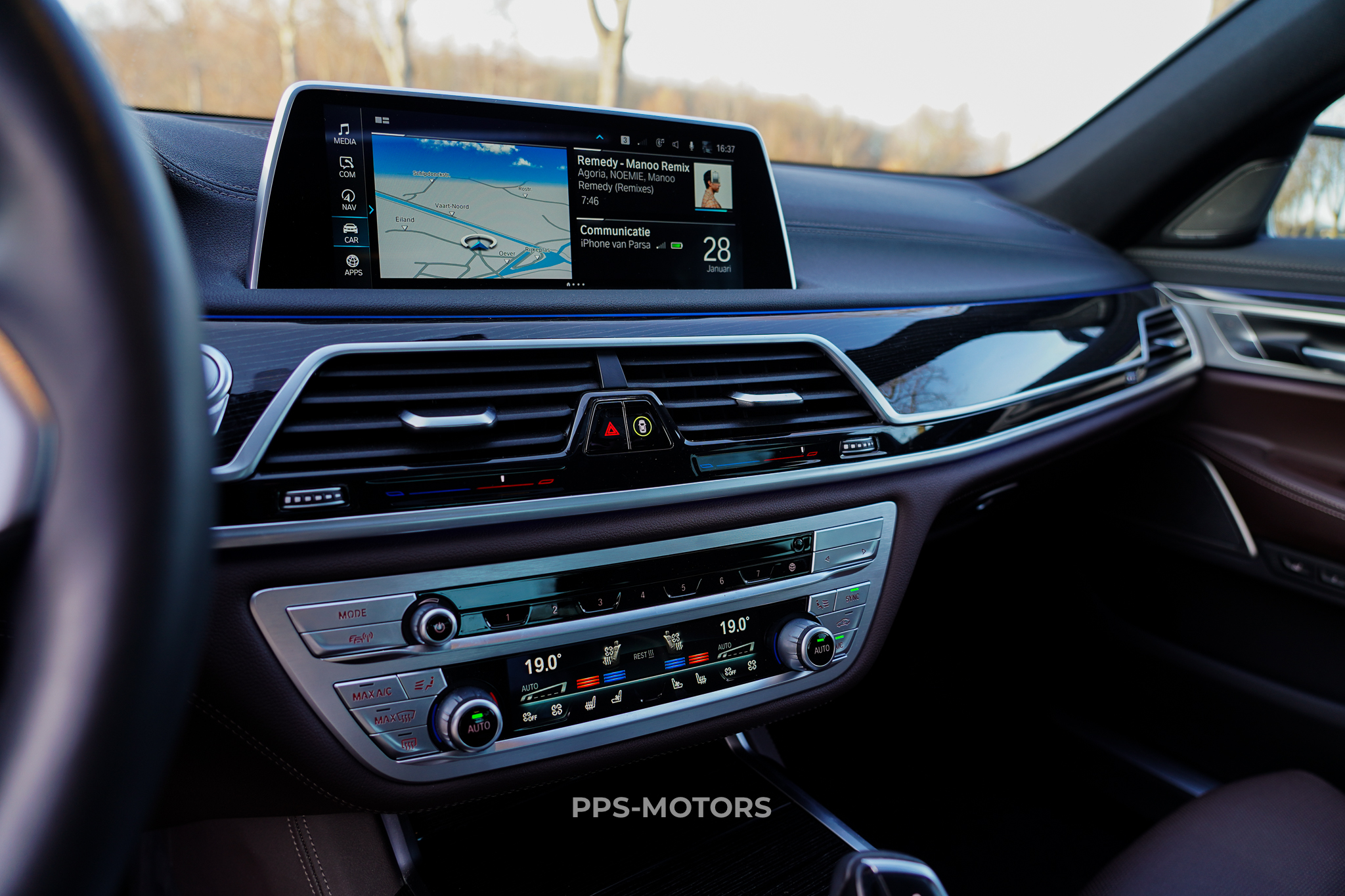 BMW 745e HYBRID M-PAKKET photo 36