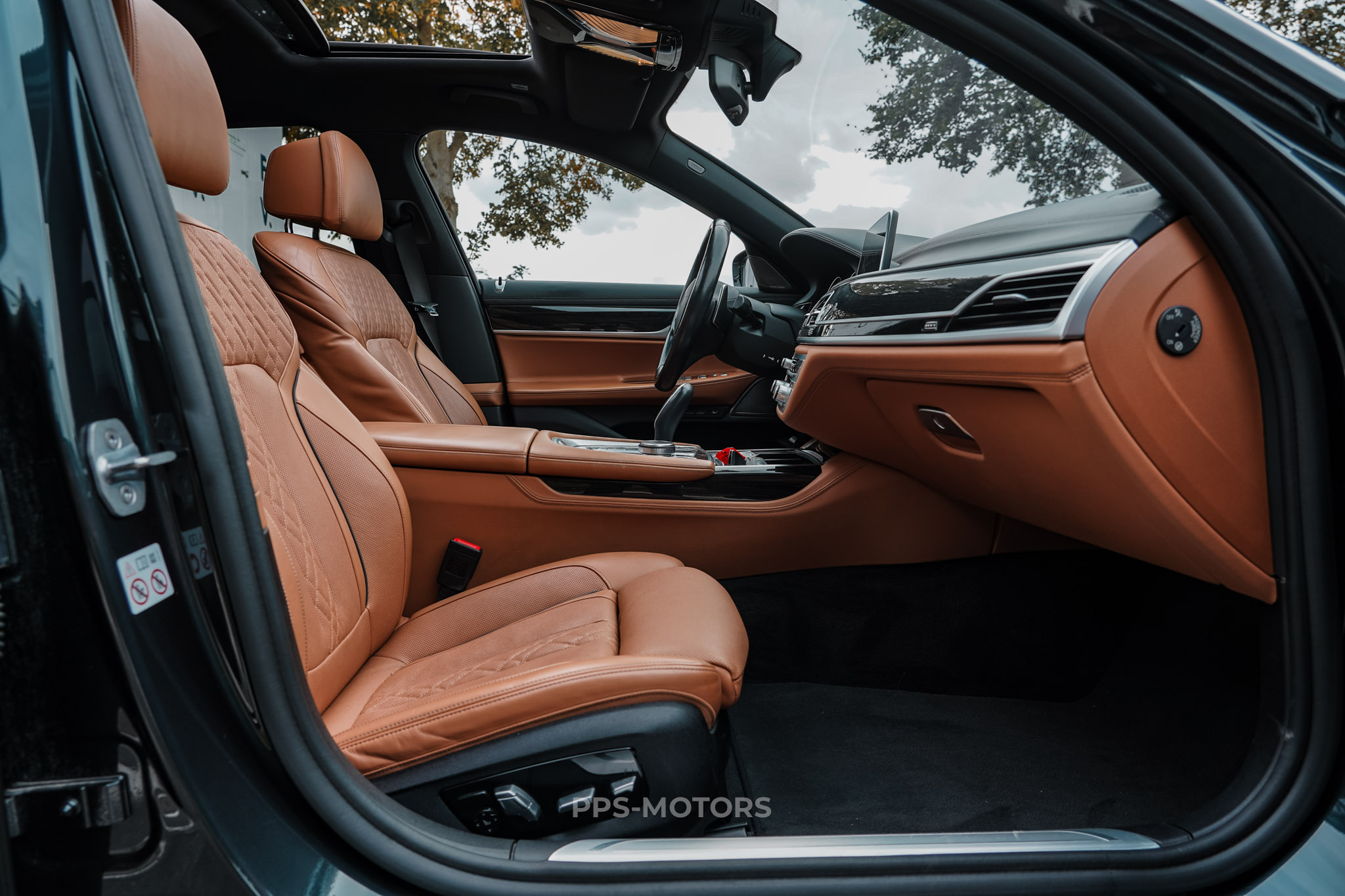 BMW BMW 740e Performance M-PAKKET photo 15
