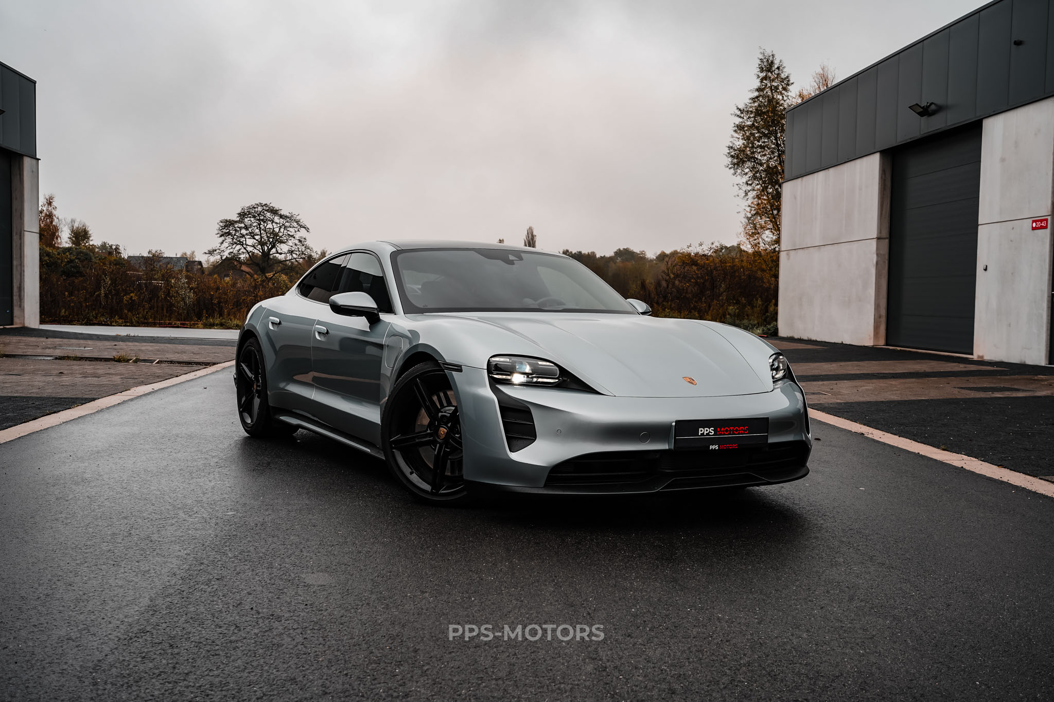 Porsche TAYCAN 4S SPORTDESIGN photo 20