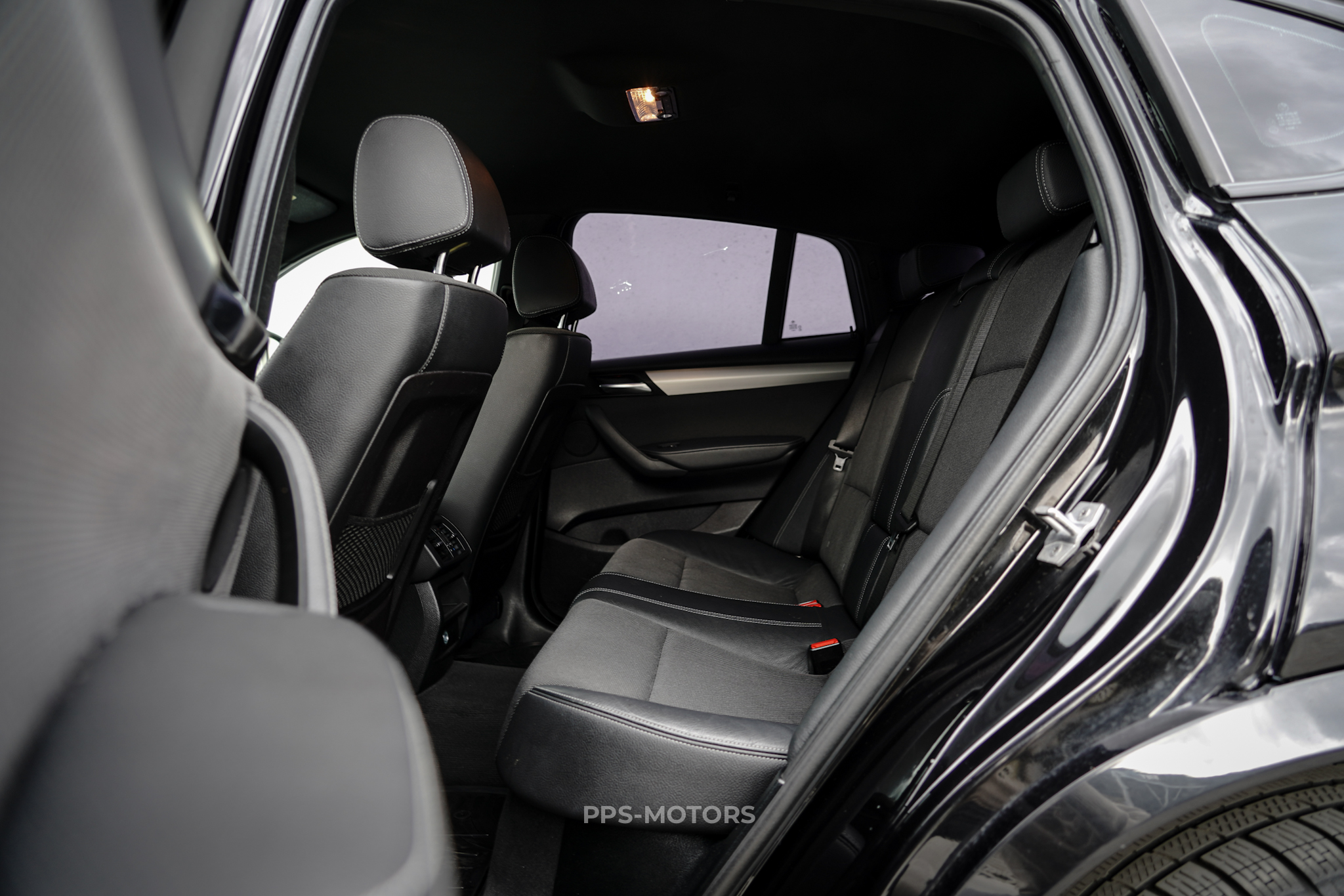 BMW X4 2.0 xDrive photo 9