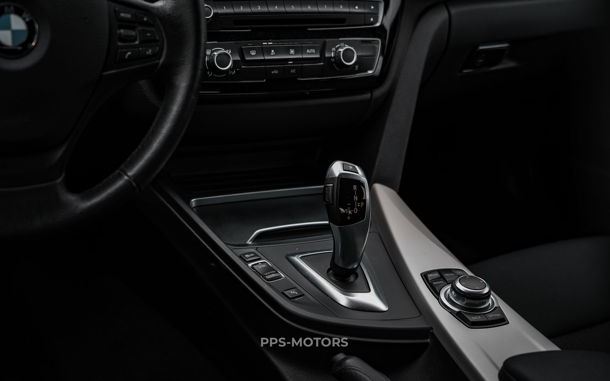 BMW 318dA F31 TOURING photo 17
