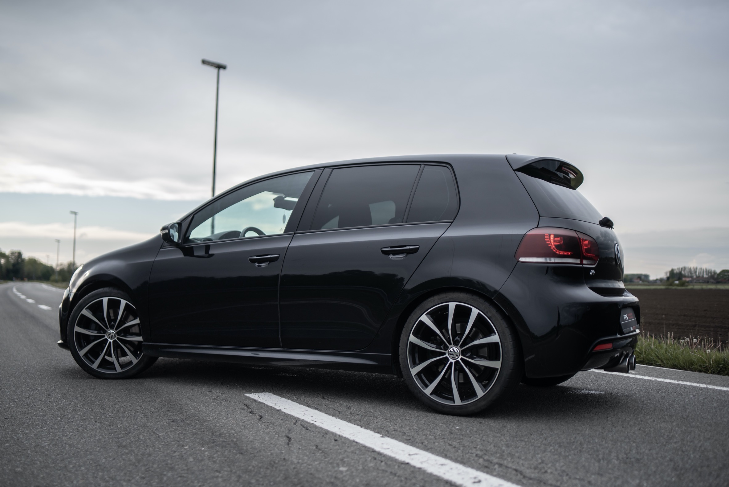 Volkswagen GOLF VI R 4MOTION photo 4