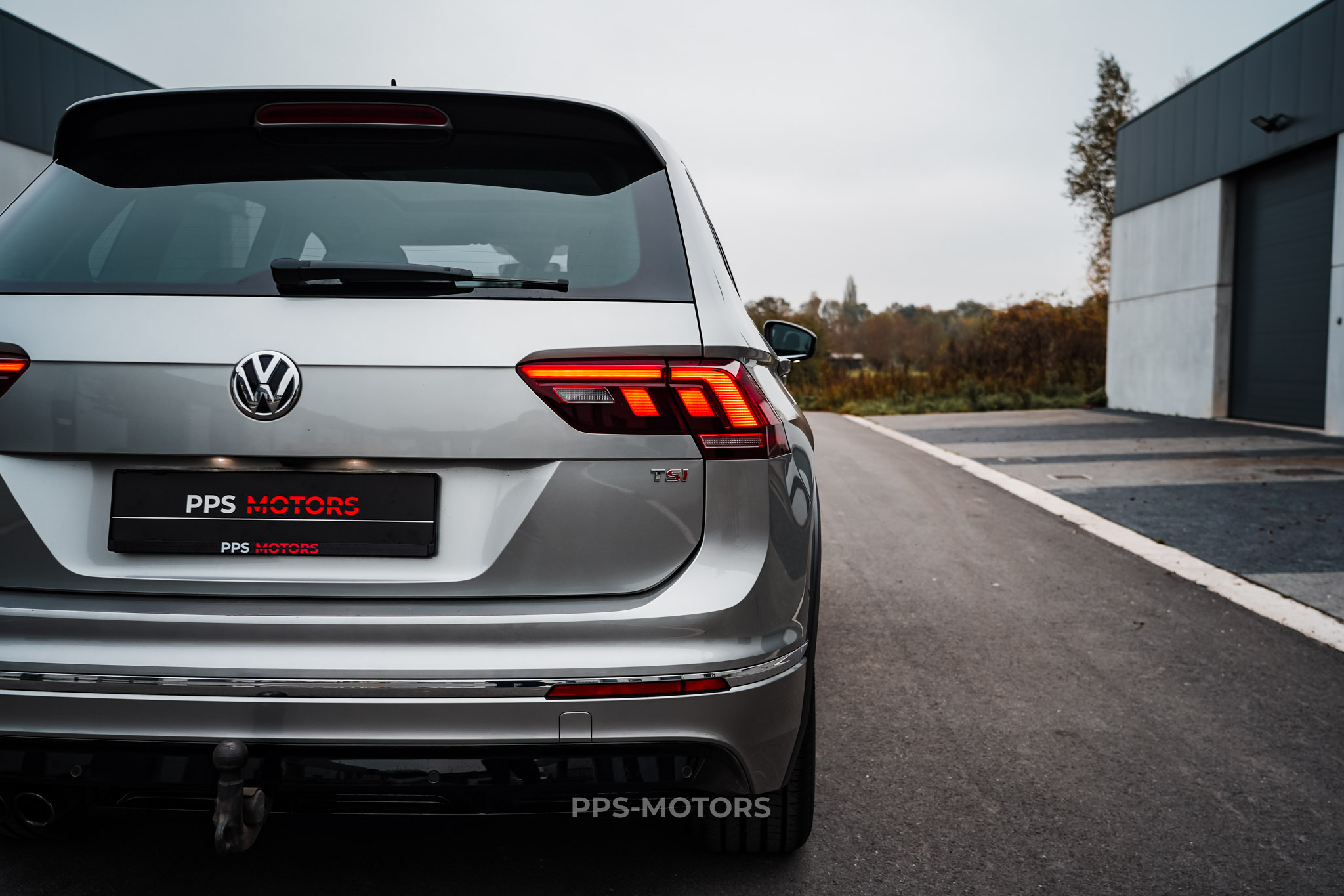 Volkswagen TIGUAN 1.4 TSI DSG R-LINE photo 9