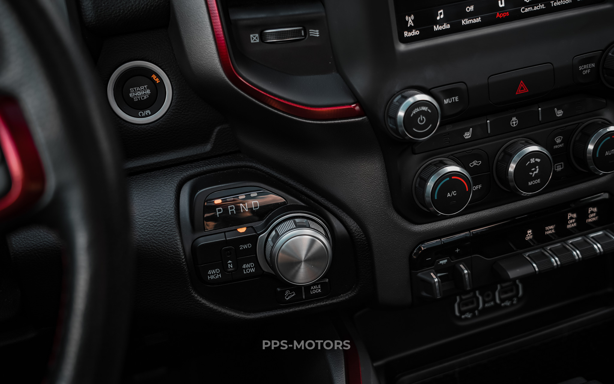 Dodge DODGE RAM 1500 REBEL photo 31