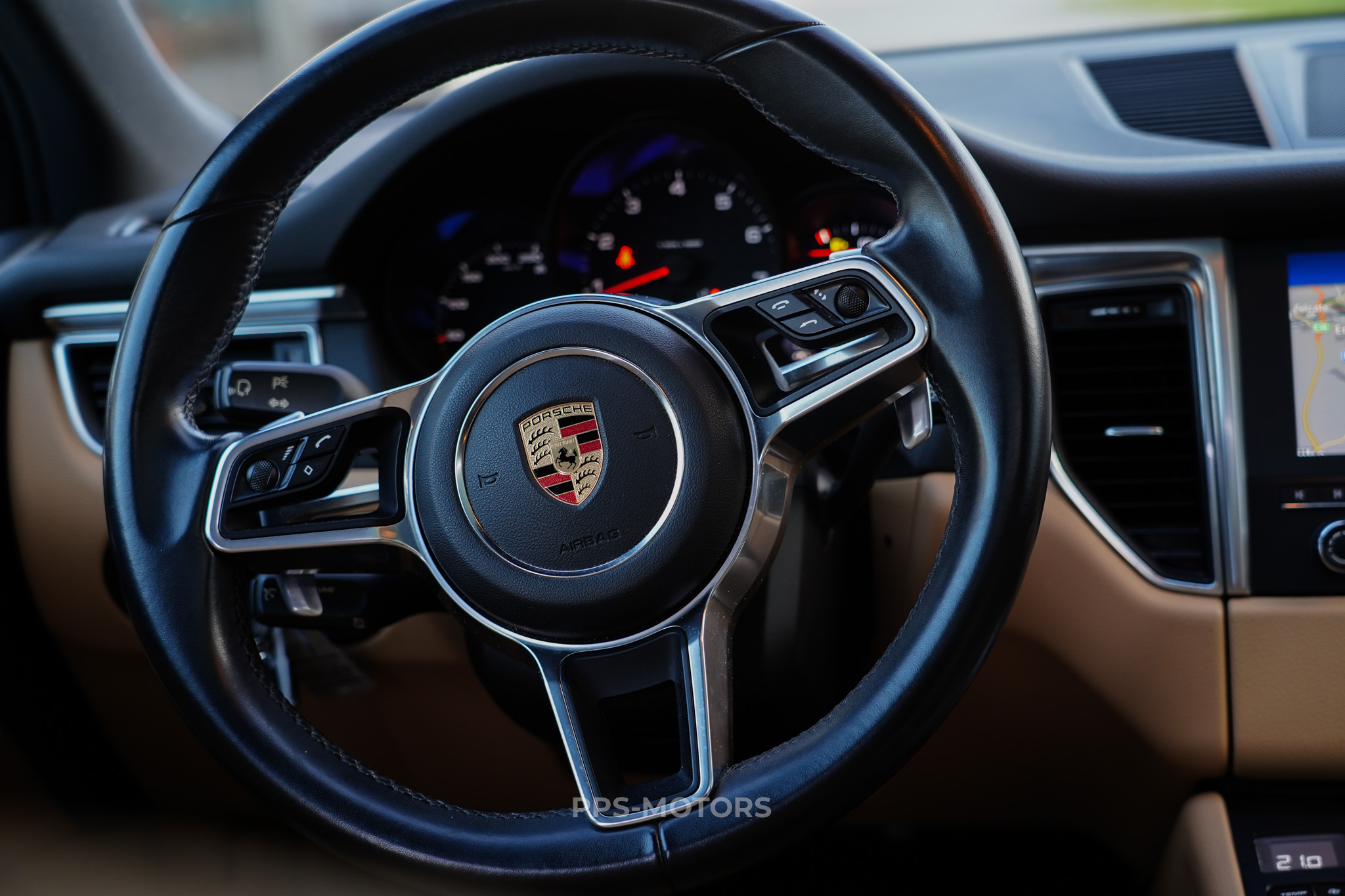 Porsche MACAN 2.0 TURBO PDK photo 16