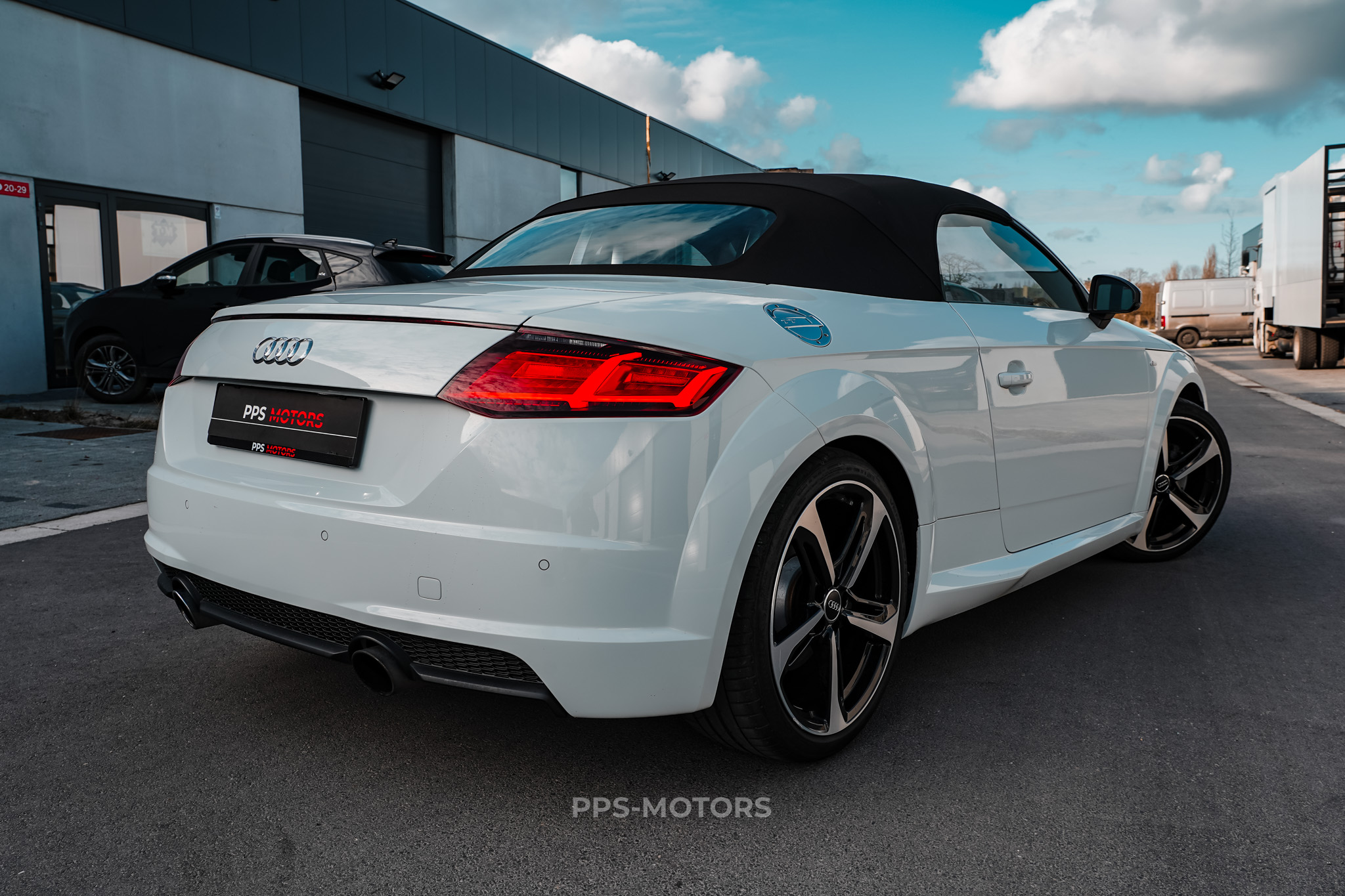 Audi TT ROADSTER 2.0 TFSI S-TRONIC photo 10