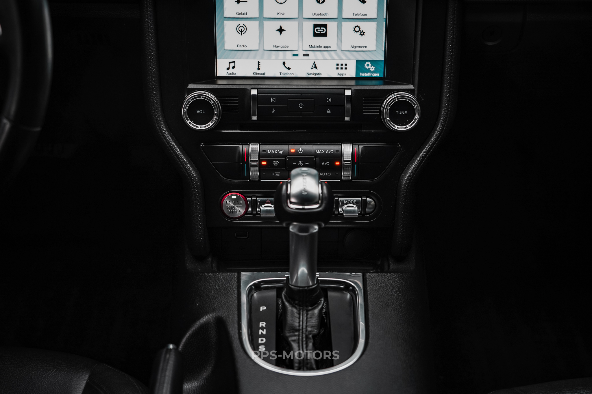Ford MUSTANG 2.3 ECOBOOST photo 23