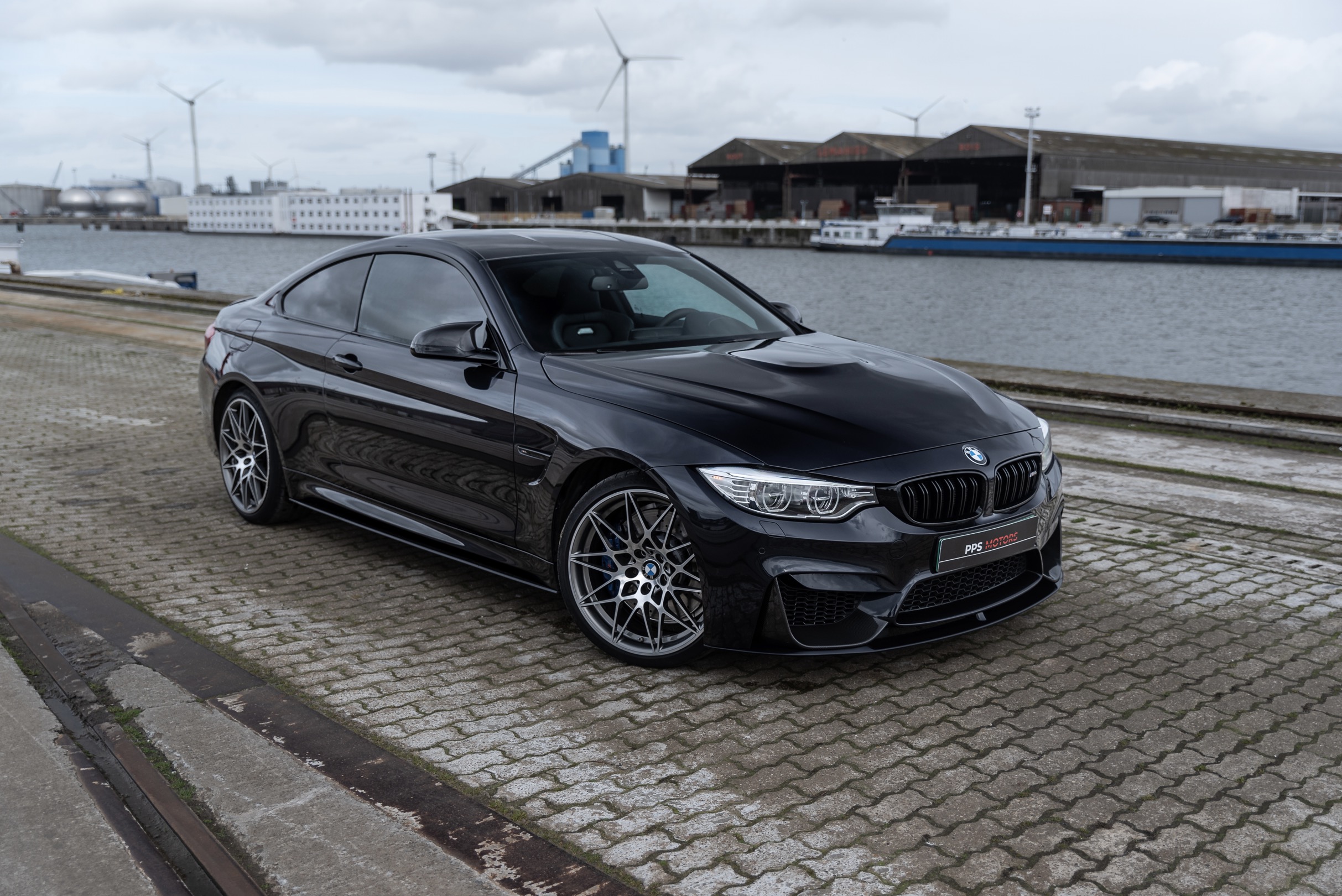 BMW M4 3.0 PERFORMANCE - COMPETITION PACKAGE photo 1