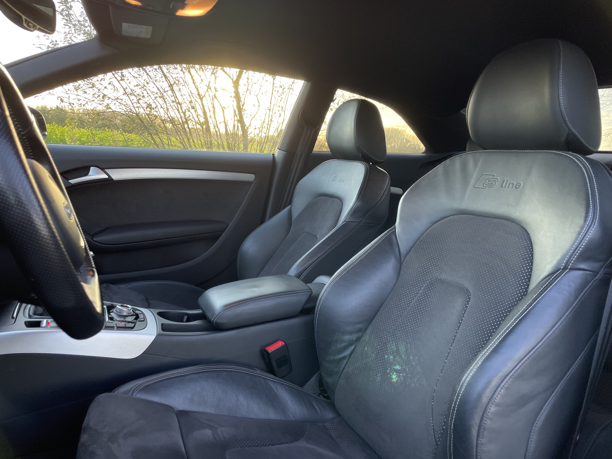 Audi A5 2.0 TDI S-LINE photo 15