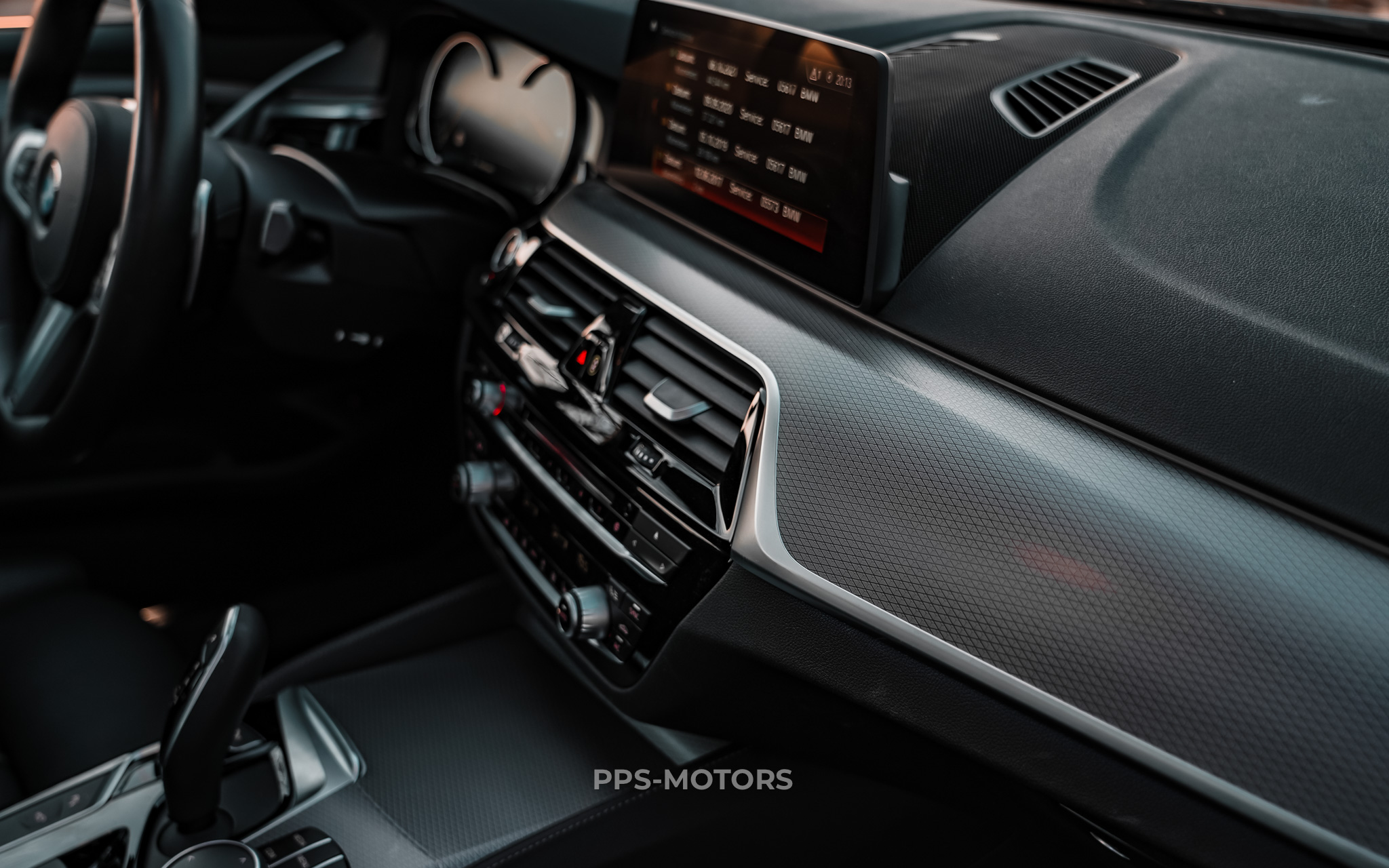 BMW 540i xDRIVE G30 M-PAKKET photo 33
