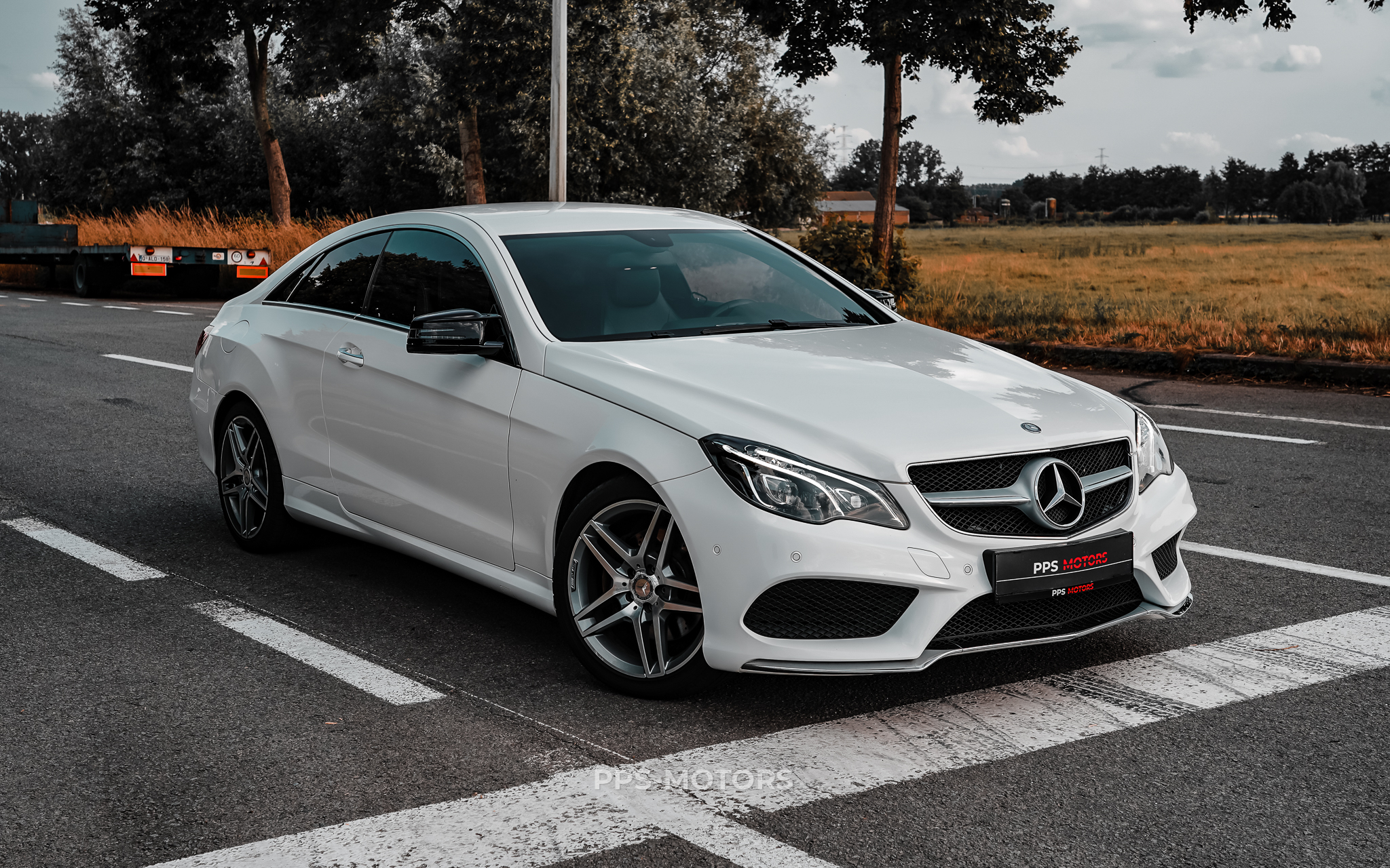 Mercedes Benz E220 COUPÉ photo 12