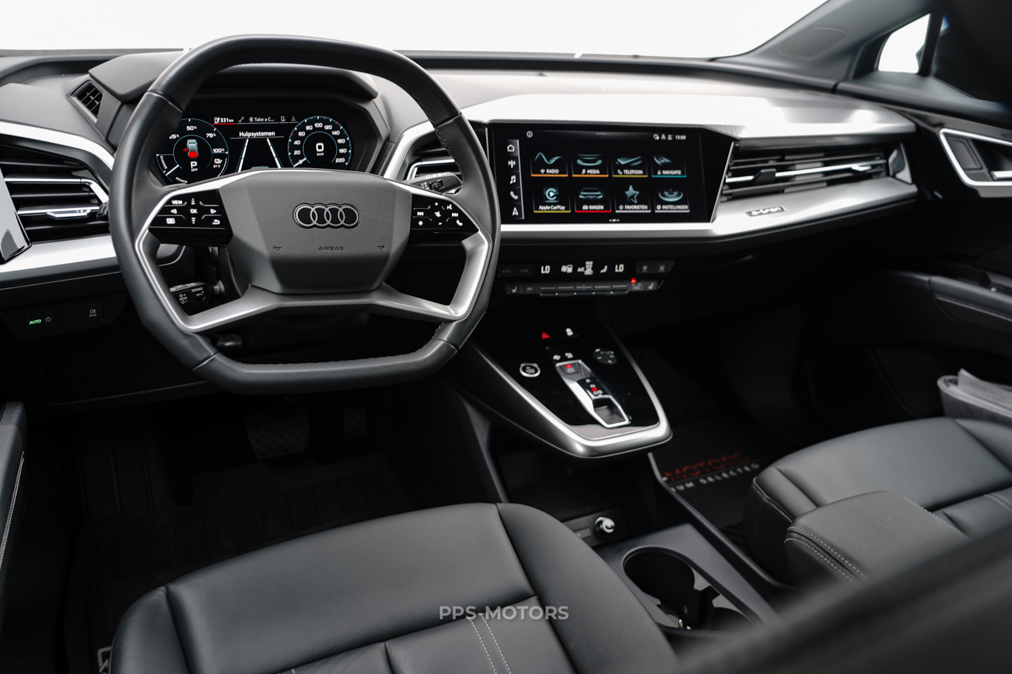 Audi Q4 E-TRON photo 11