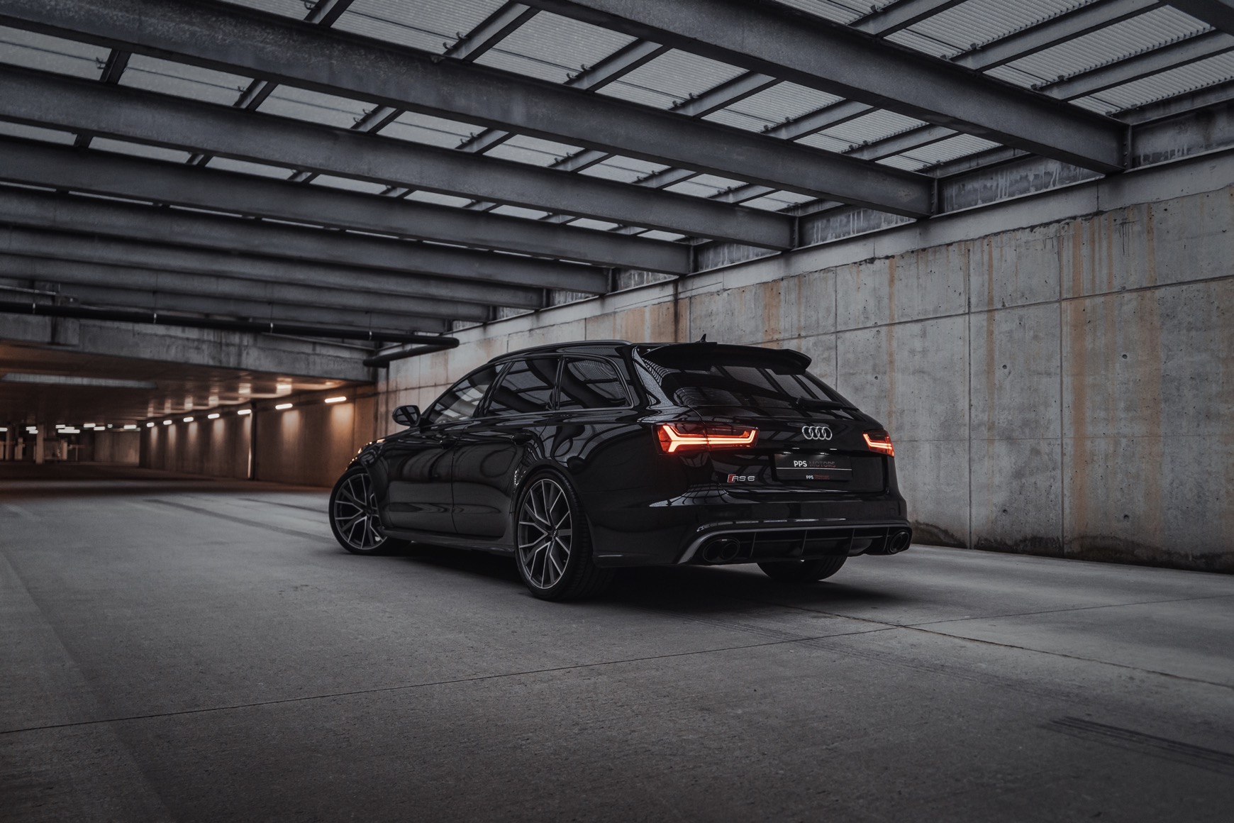 Audi RS6 4.0 V8 QUATTRO AKRAPOVIC photo 5