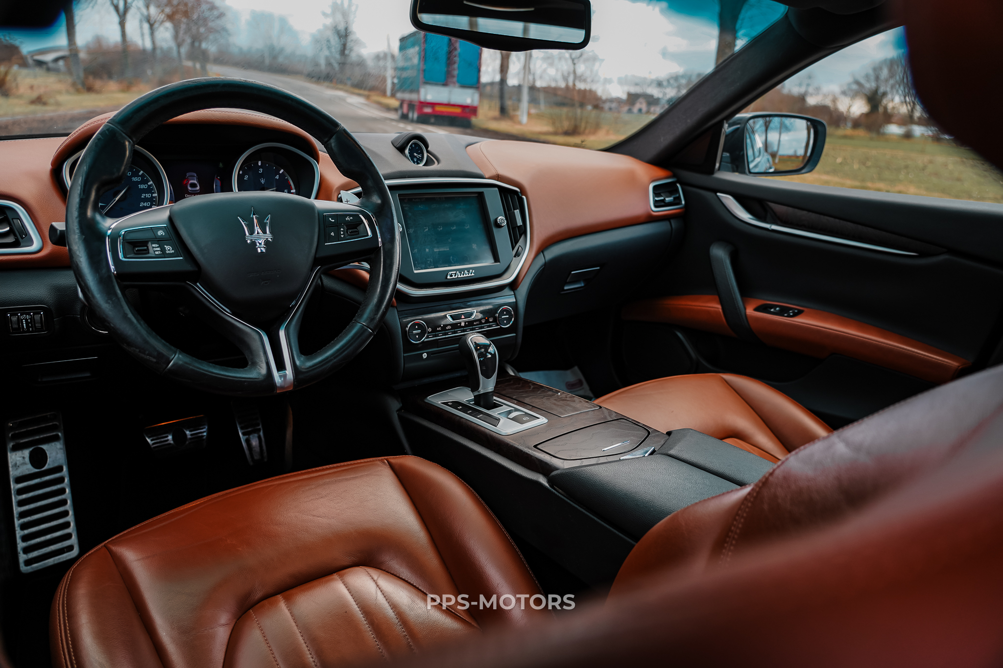 Maserati GHIBLI 3.0 V6 TURBO photo 16