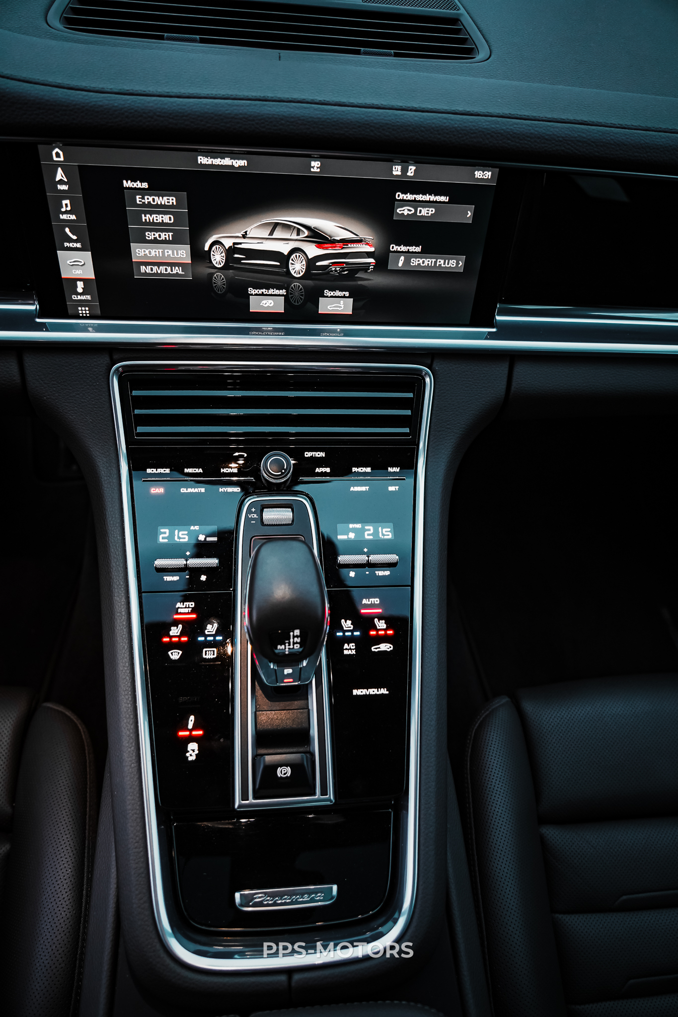 Porsche PANAMERA 4 E-HYBRID photo 48