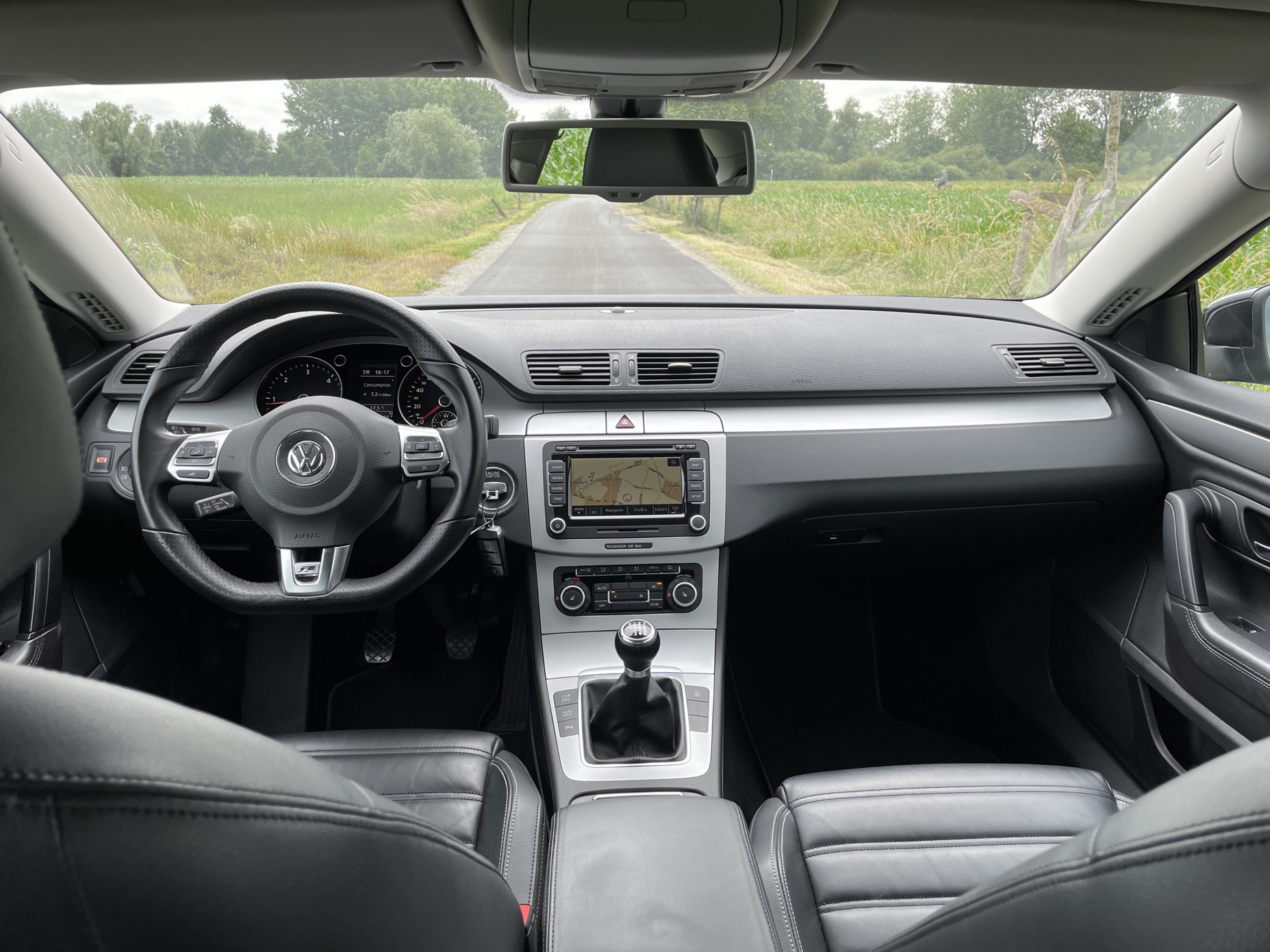 Volkswagen PASSAT CC 2.0 TDI R-LINE photo 12
