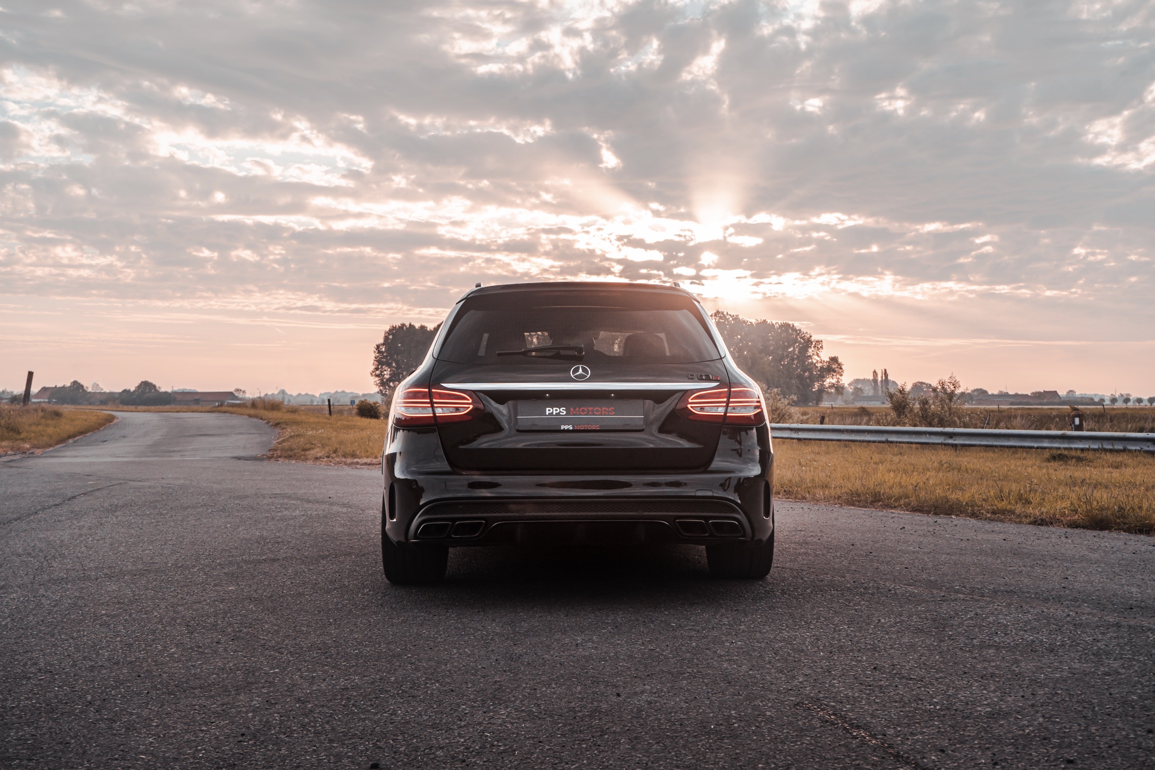 Mercedes Benz C63s AMG 4.0 BITURBO V8 - LICHTE VRACHT photo 11