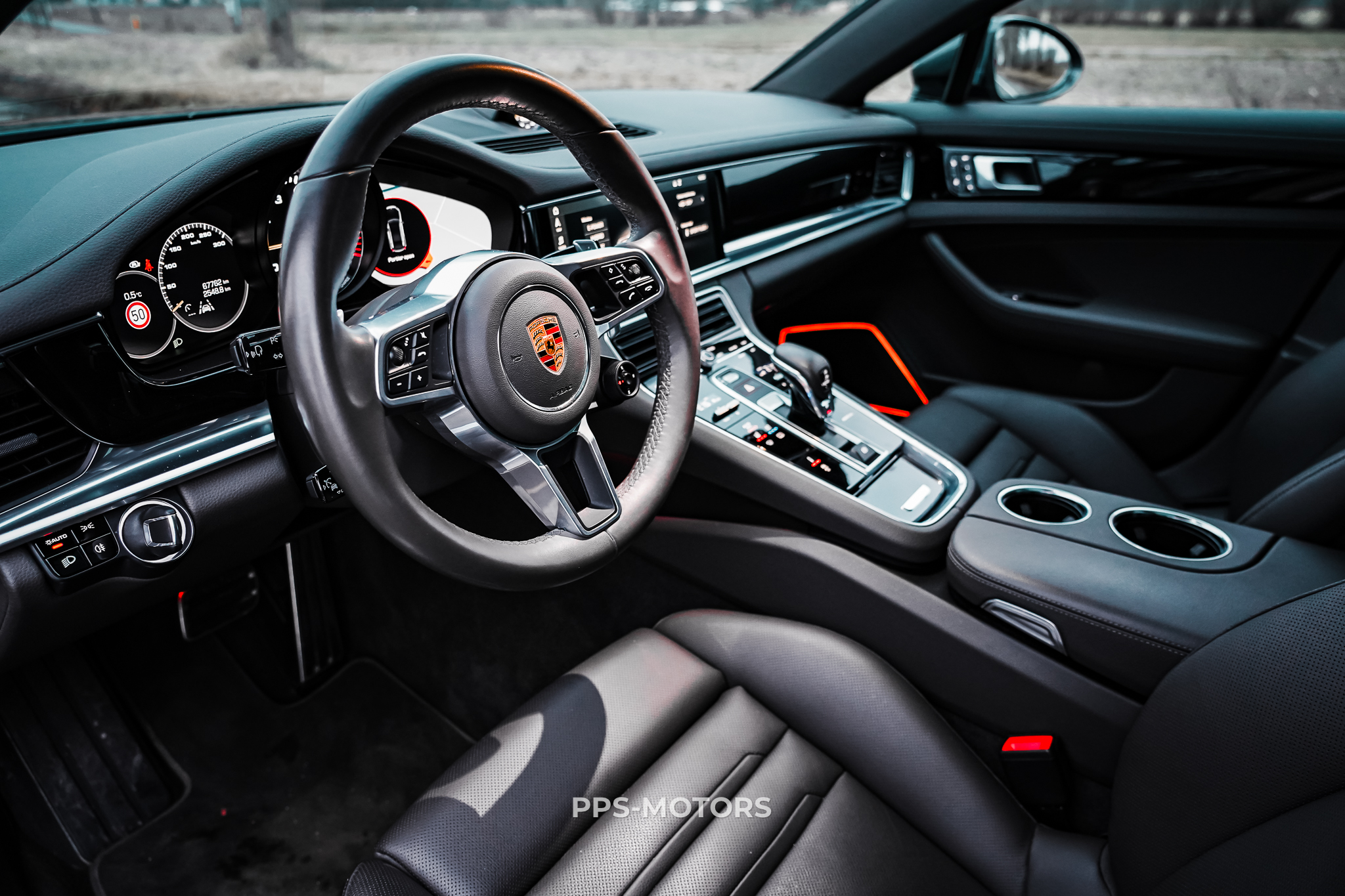Porsche PANAMERA 4 E-HYBRID photo 47