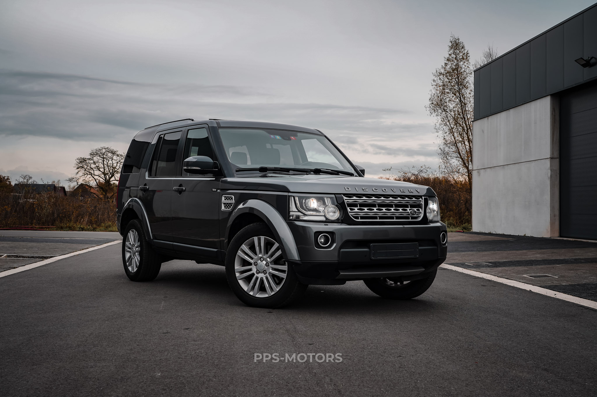 Land Rover DISCOVERY 3.0 TDV6 HSE photo 17