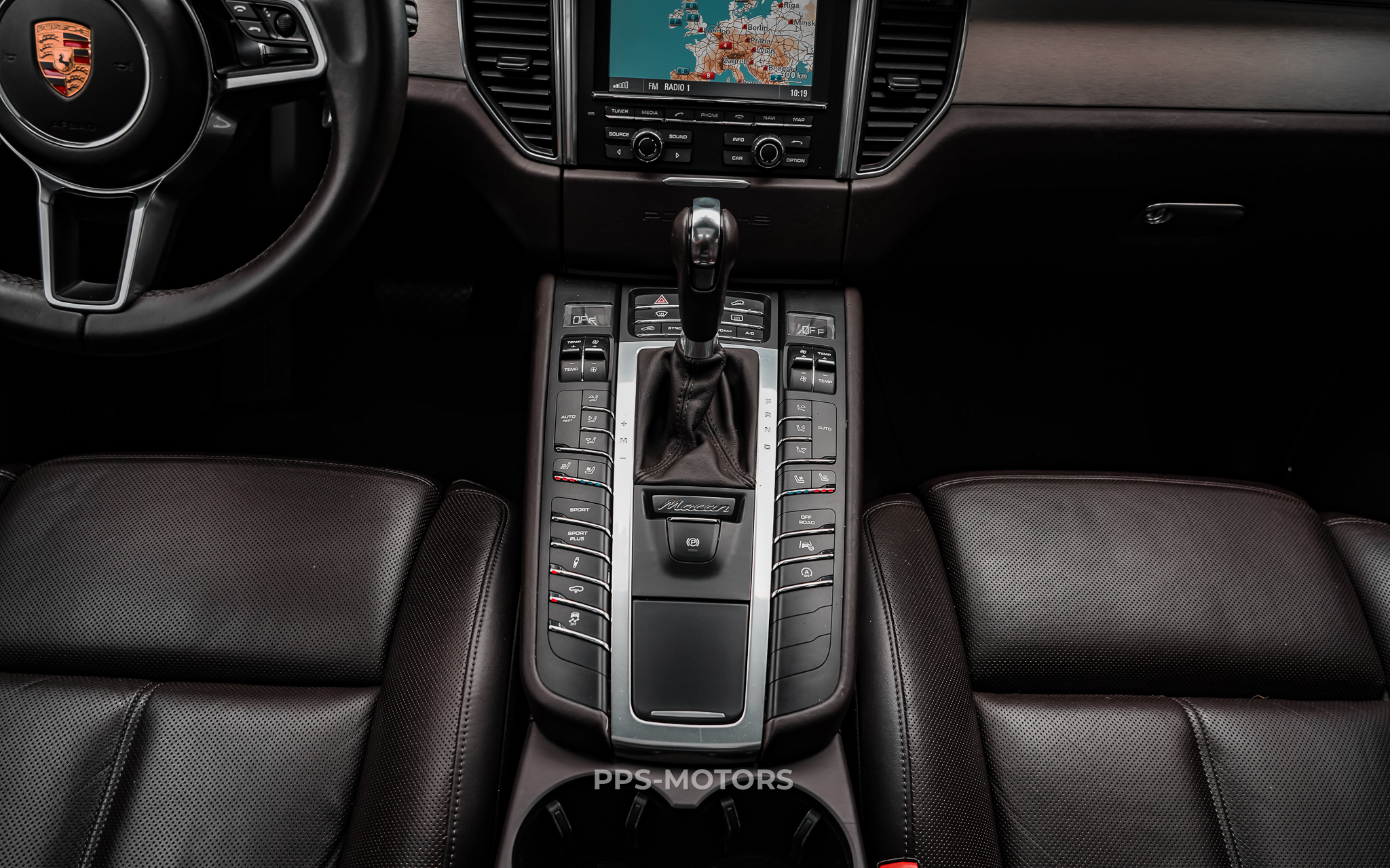 Porsche MACAN TURBO 3.6i photo 14