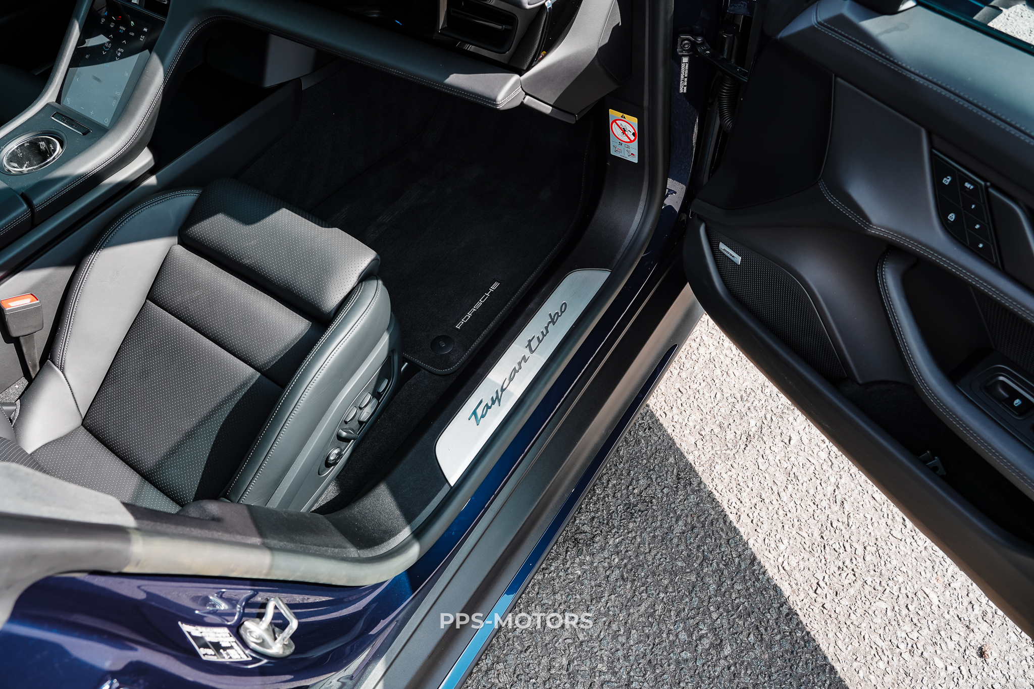 Porsche TAYCAN TURBO NEW! photo 12