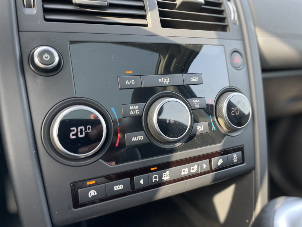 Land Rover DISCOVERY SPORT 2.0 TD4 HSE photo 13