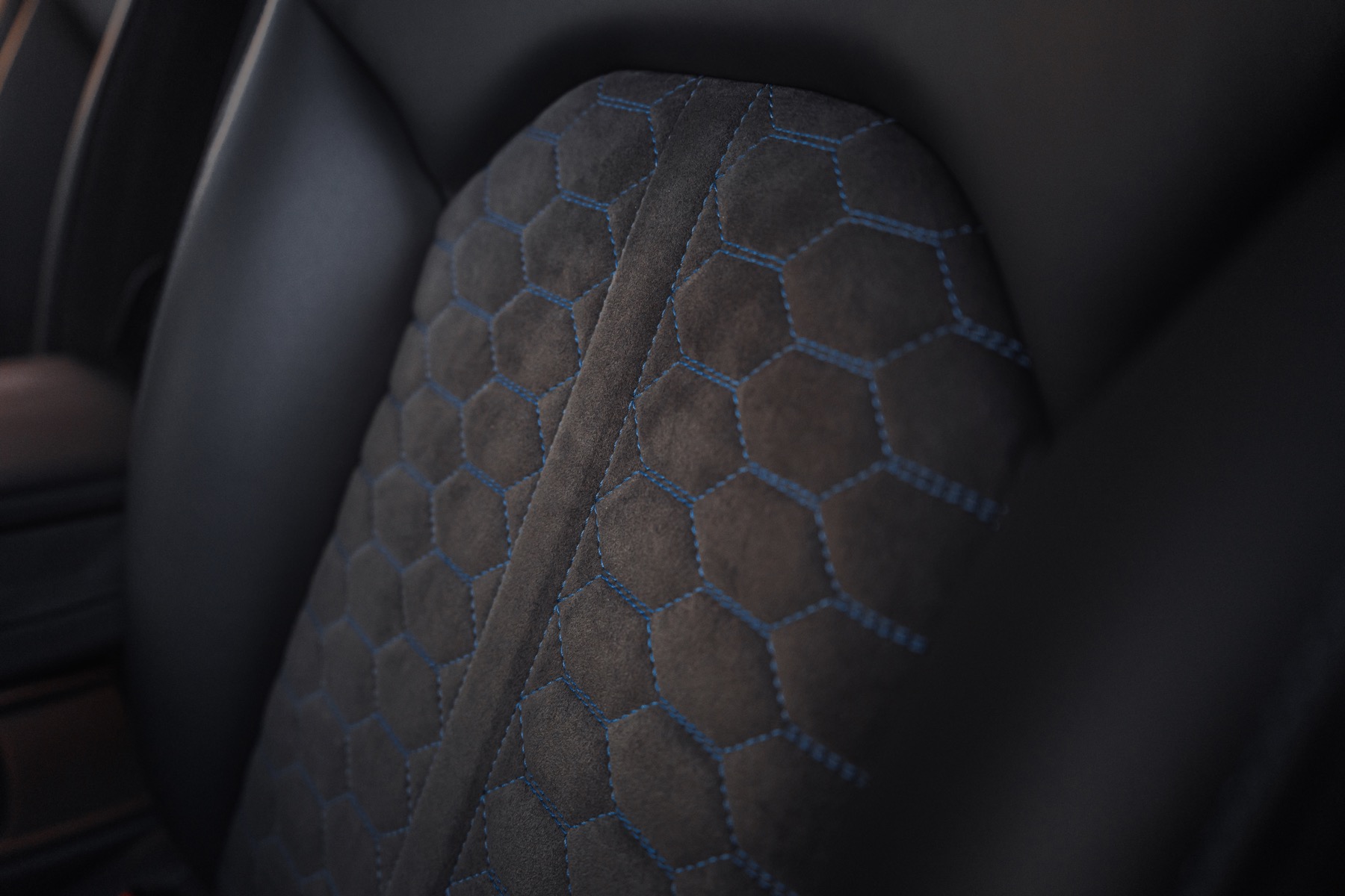 Audi RS6 4.0 V8 QUATTRO AKRAPOVIC photo 13