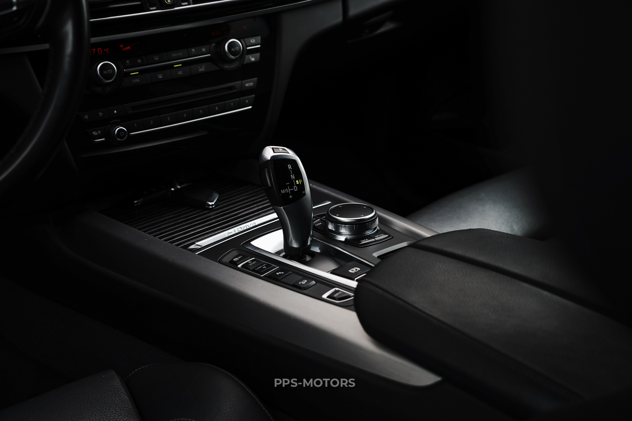 BMW X5 40e iPerformance photo 9