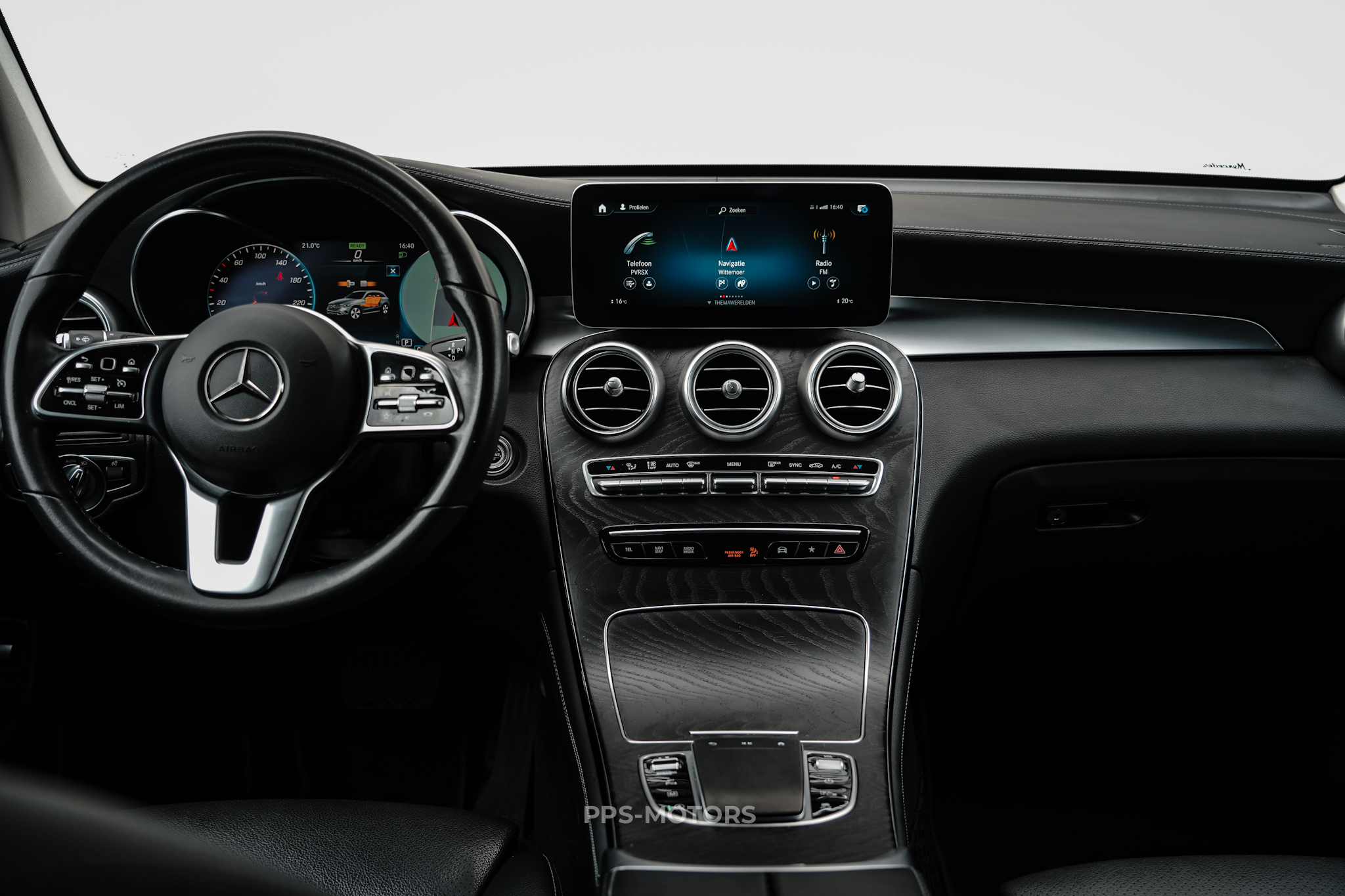 Mercedes Benz GLC 200 4-MATIC photo 8