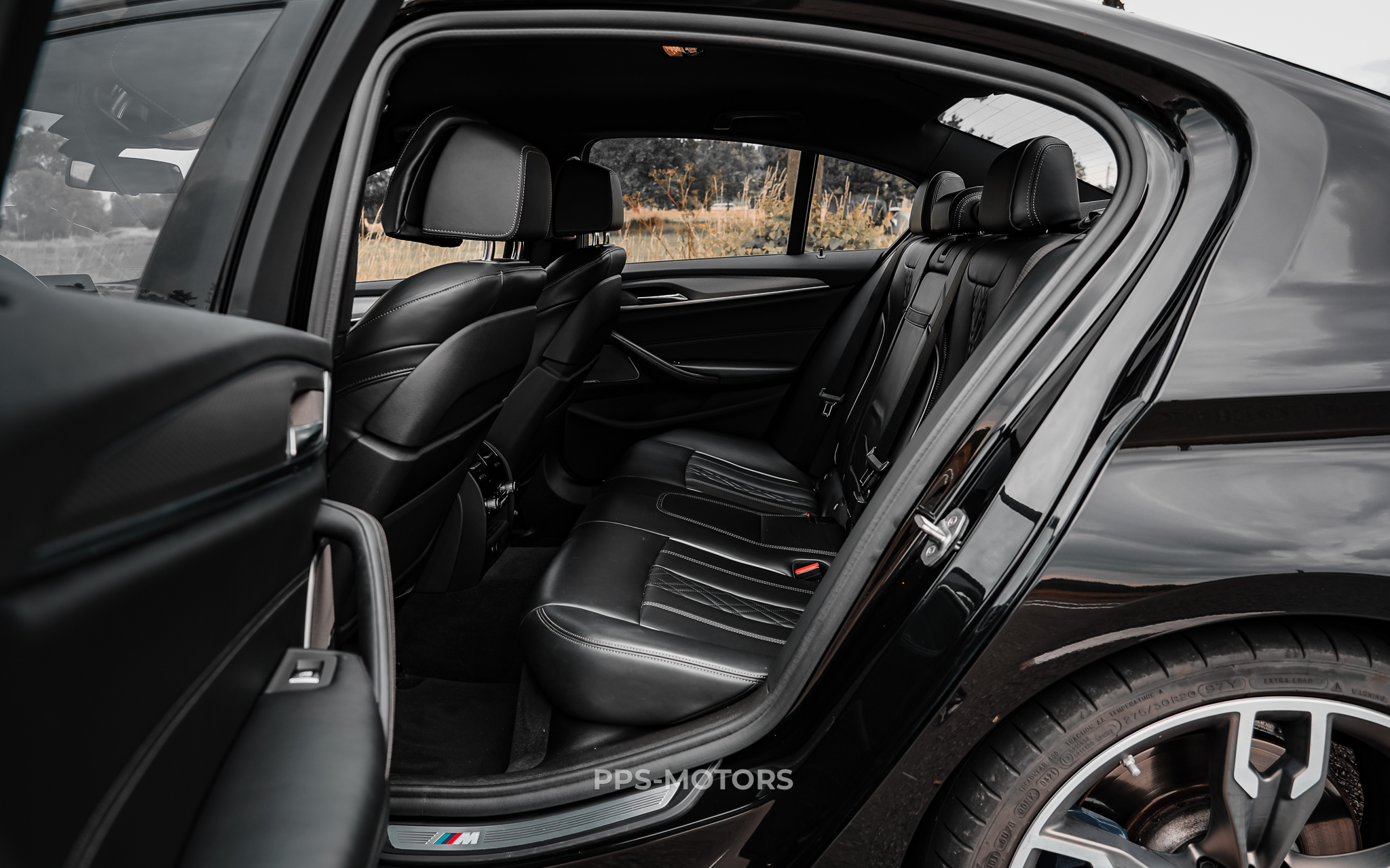 BMW M550d xAS photo 20