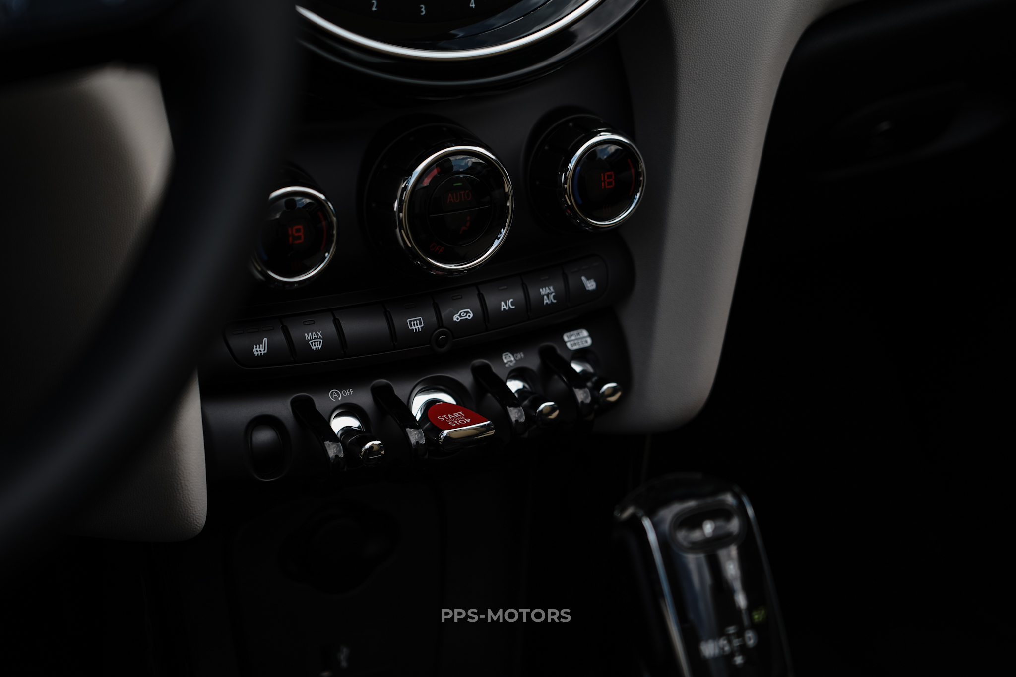 MINI COOPER CABRIO photo 13