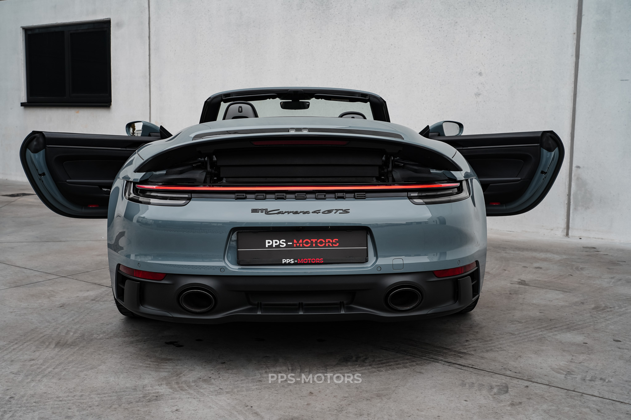 Porsche 992 CARRERA CABRIO 4 GTS photo 6