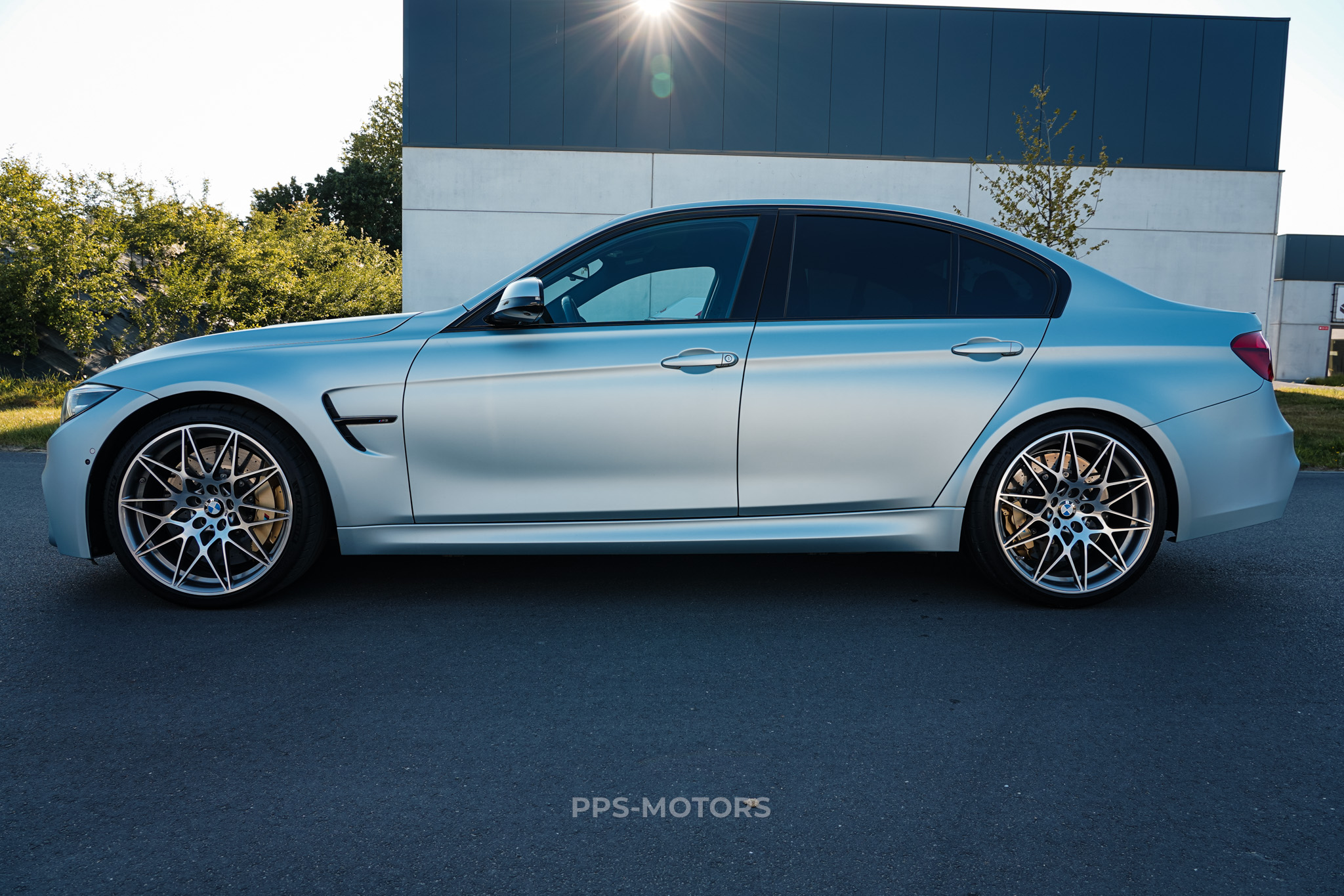 BMW M3 COMPETITION INDIVIDUAL photo 23