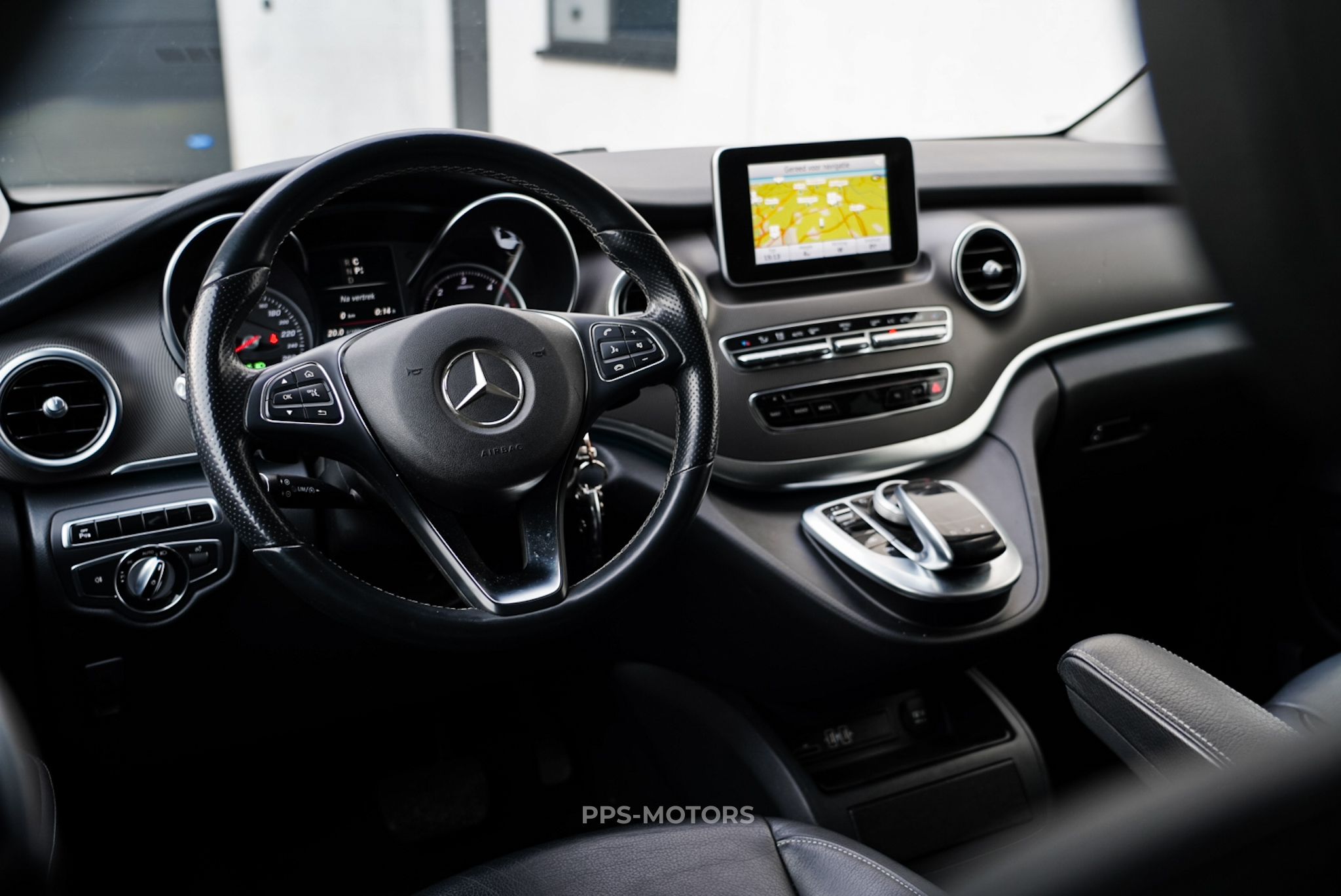 Mercedes Benz V250 AVANTGARDE photo 17