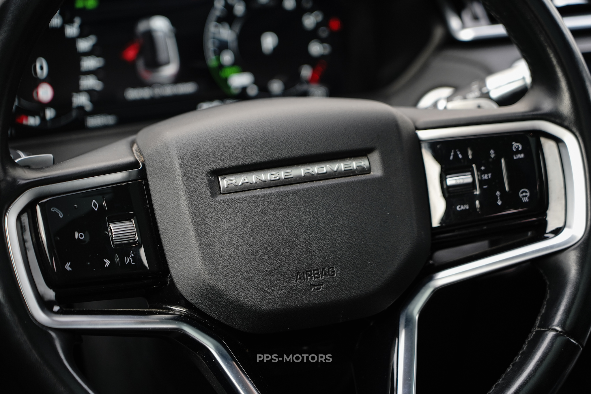 Land Rover VELAR 3.0 P400E photo 15